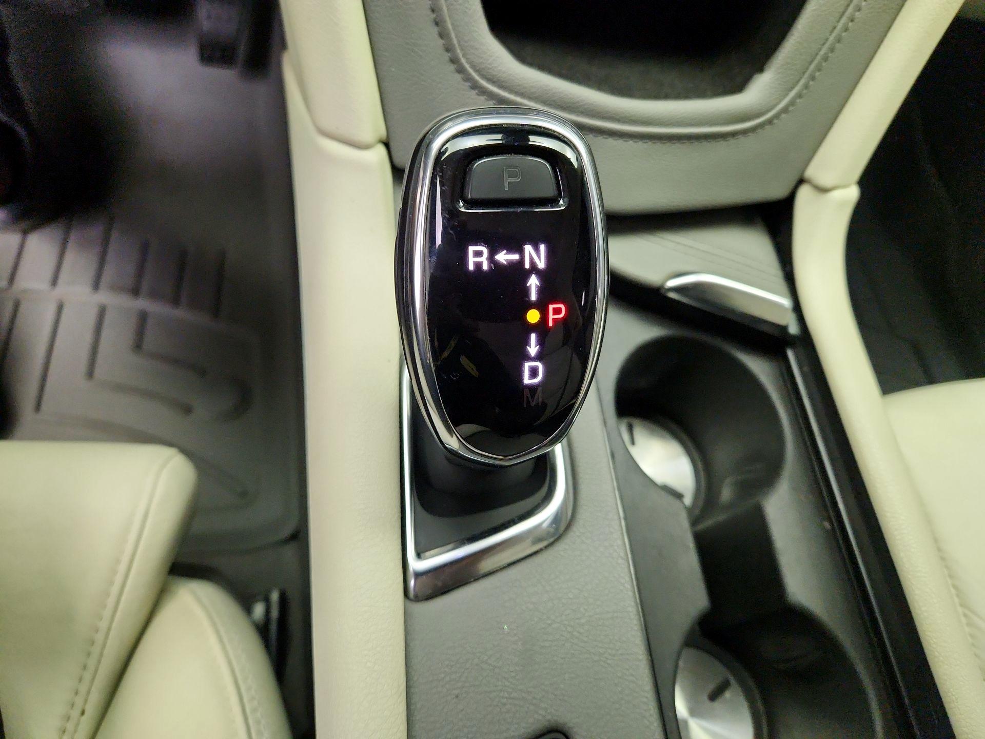 Thumbnail: 2017 Cadillac XT5 - 18