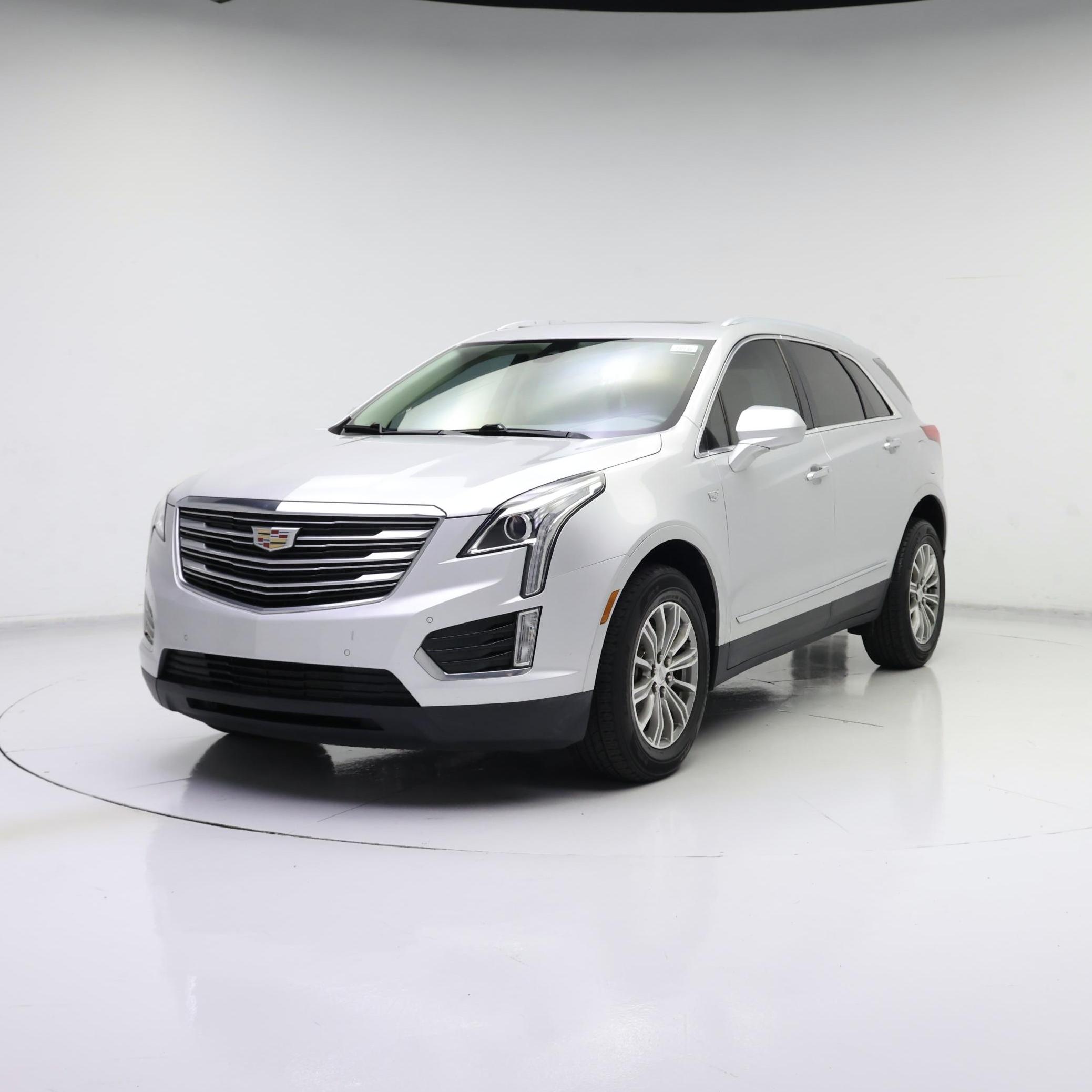 Thumbnail: 2017 Cadillac XT5 - 4
