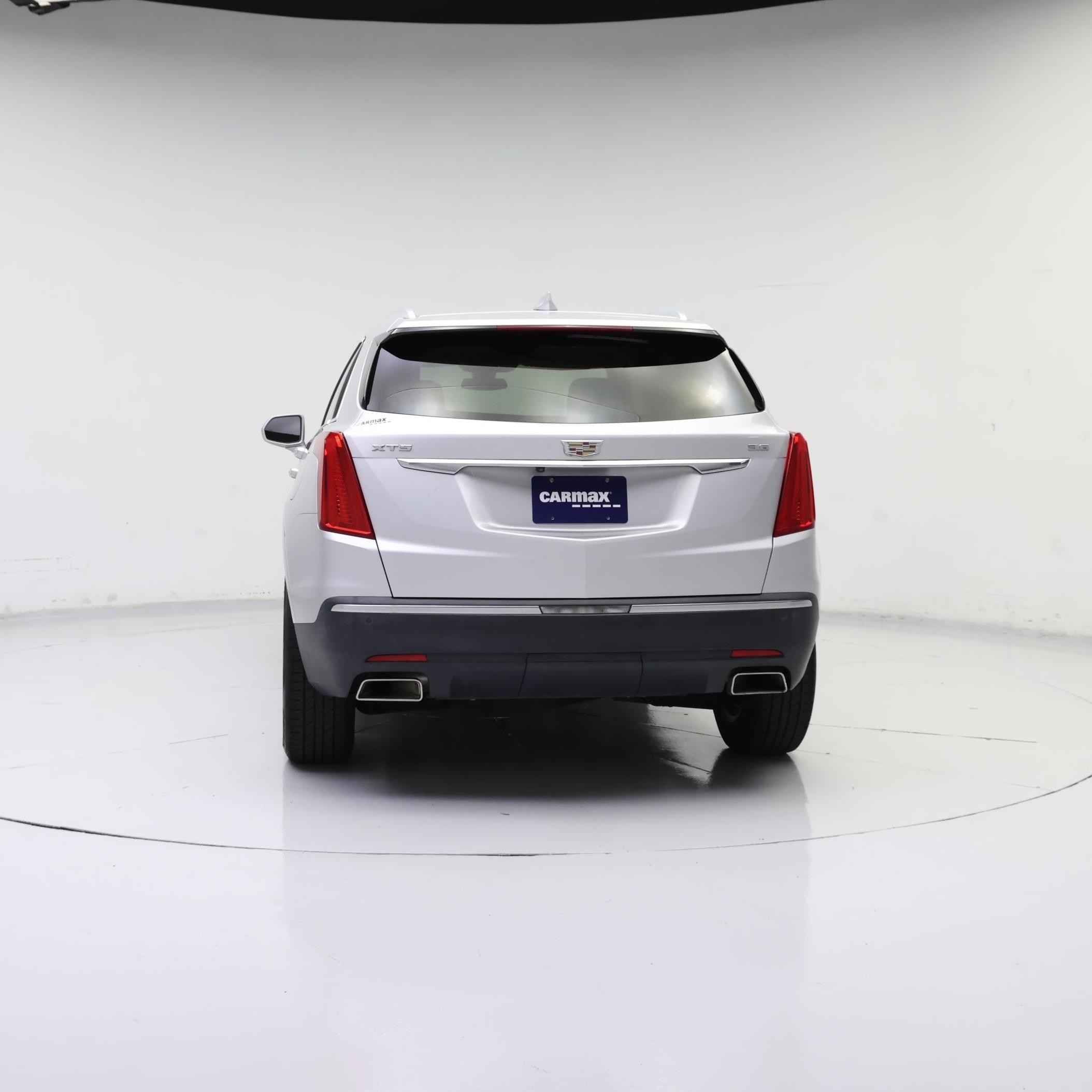 Thumbnail: 2017 Cadillac XT5 - 6