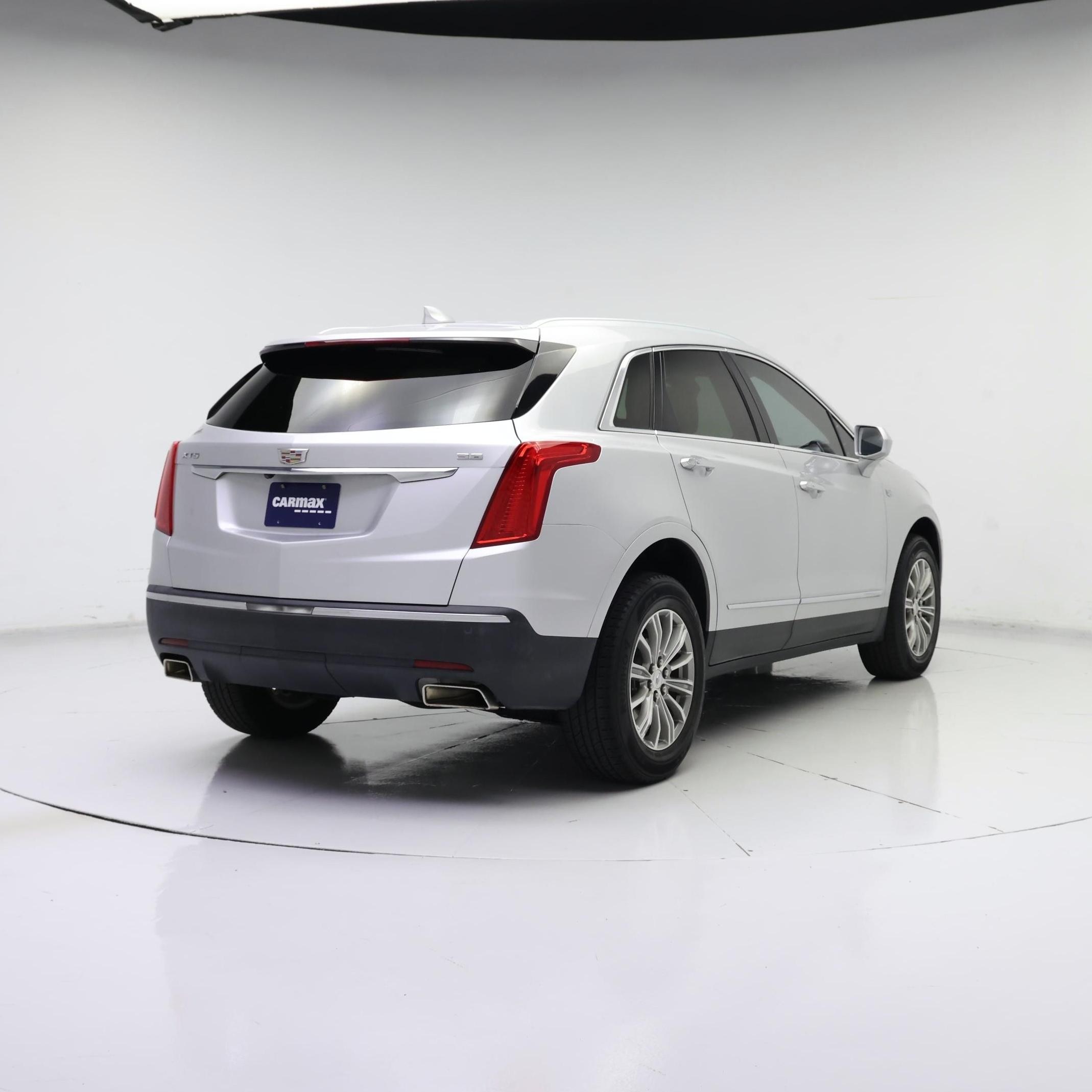 Thumbnail: 2017 Cadillac XT5 - 8