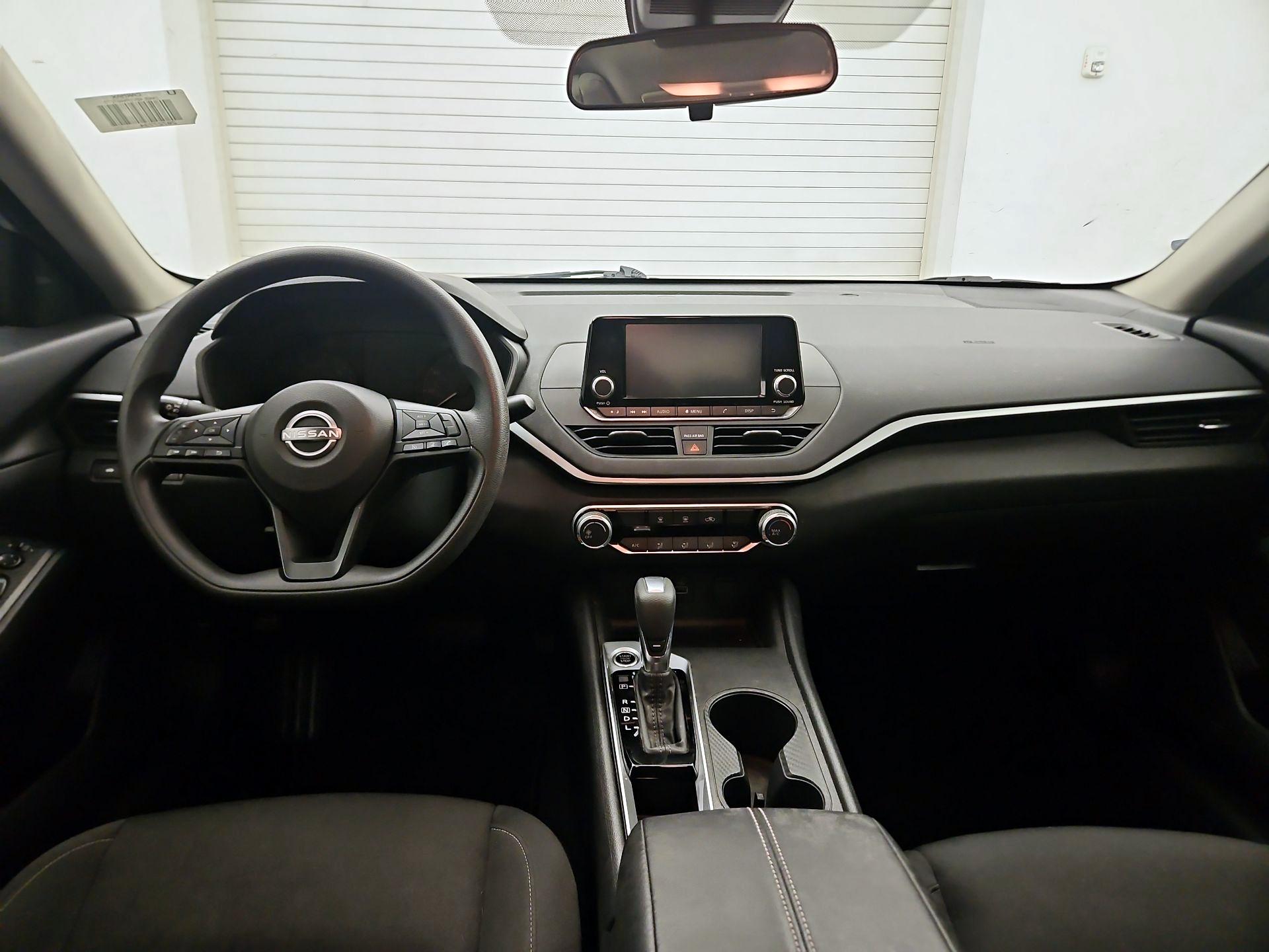 Thumbnail: 2023 Nissan Altima - 9
