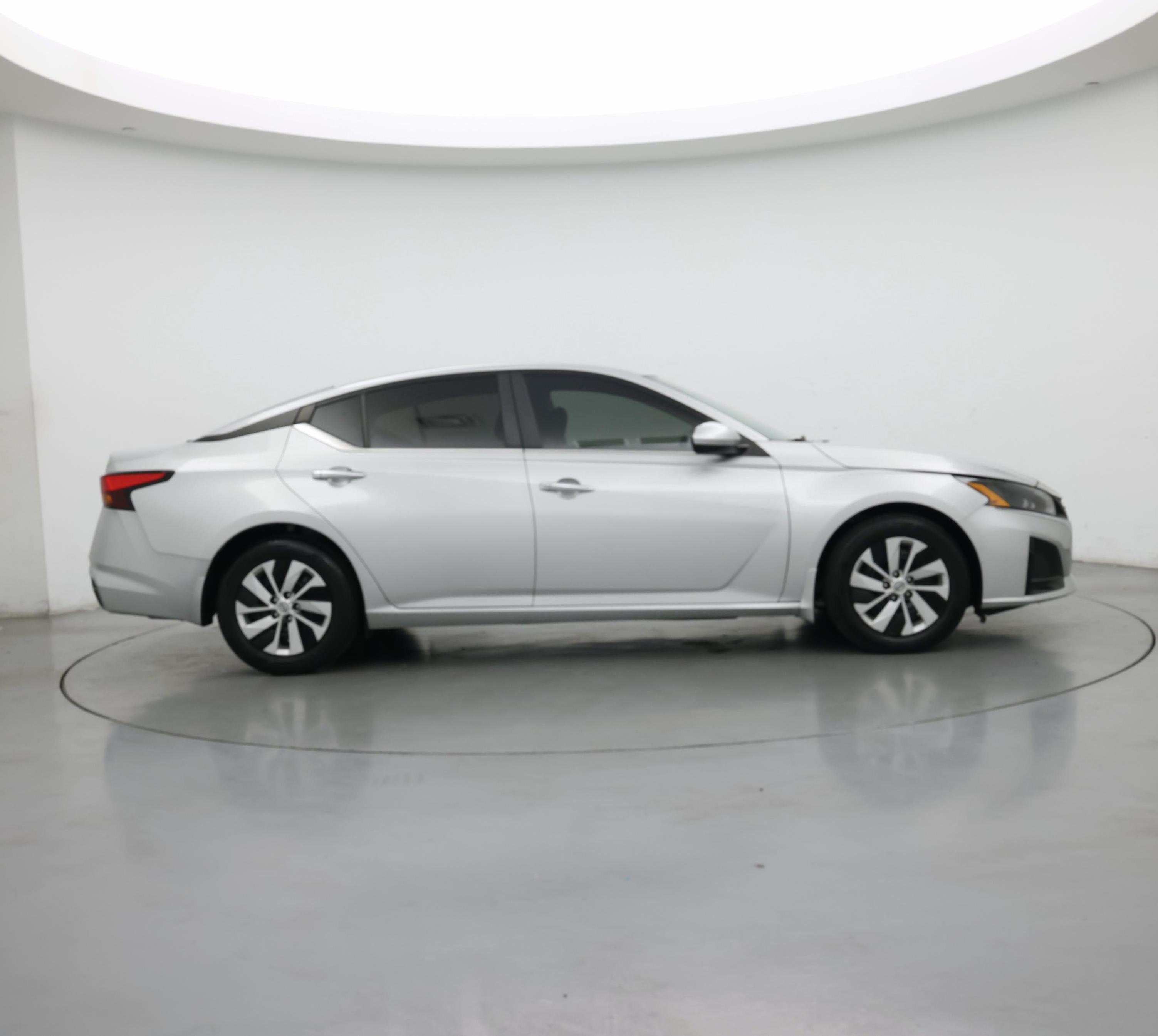 Thumbnail: 2023 Nissan Altima - 7