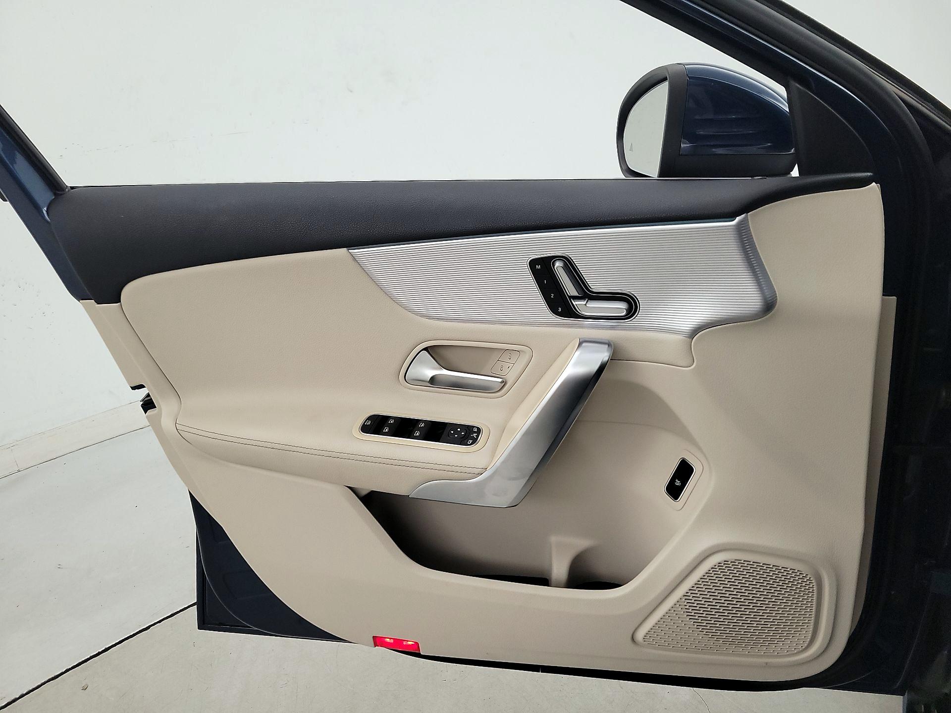 Thumbnail: 2020 Mercedes-Benz A-Class - 12