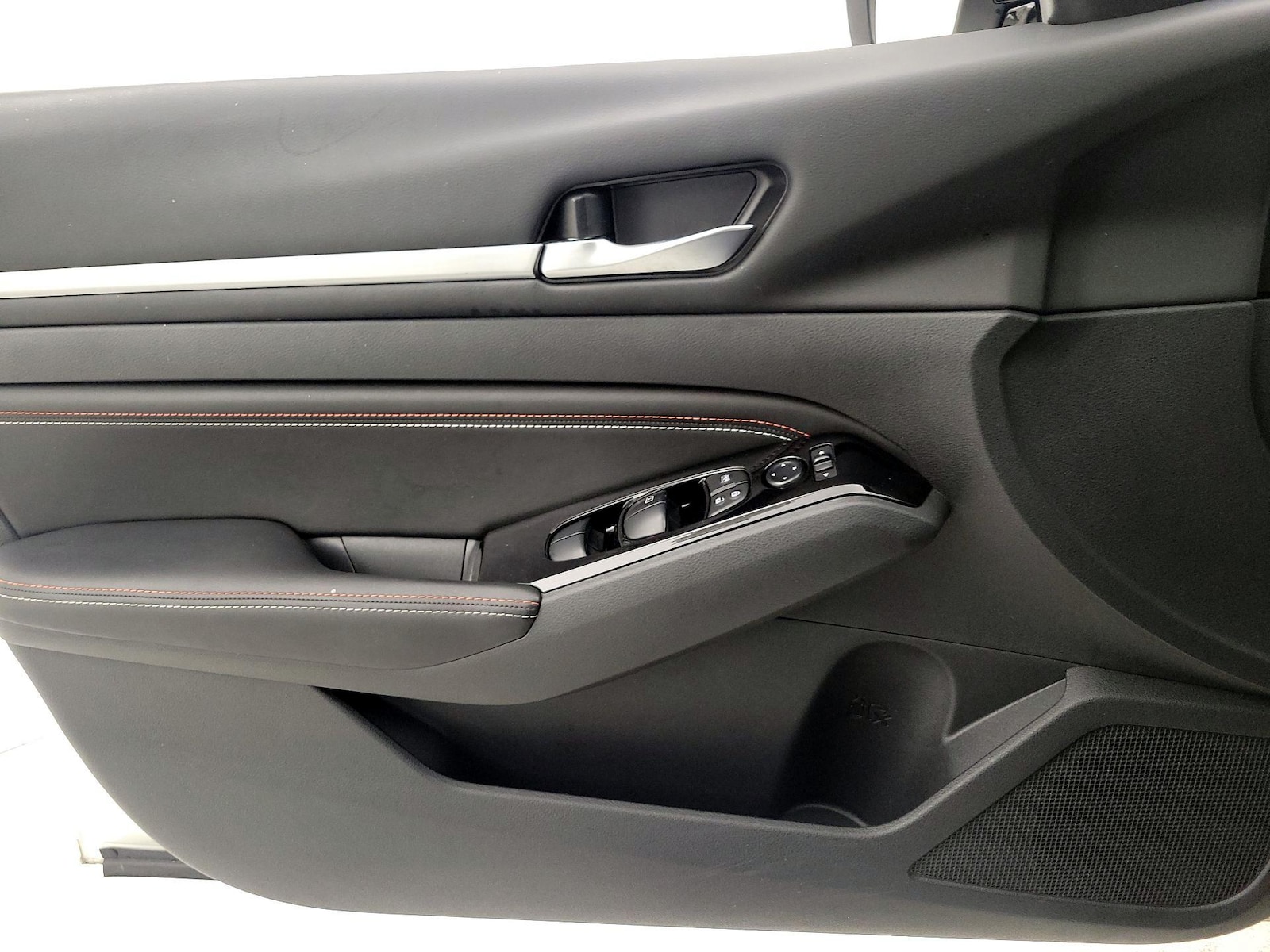 2023 Nissan Altima SR - Photo 13