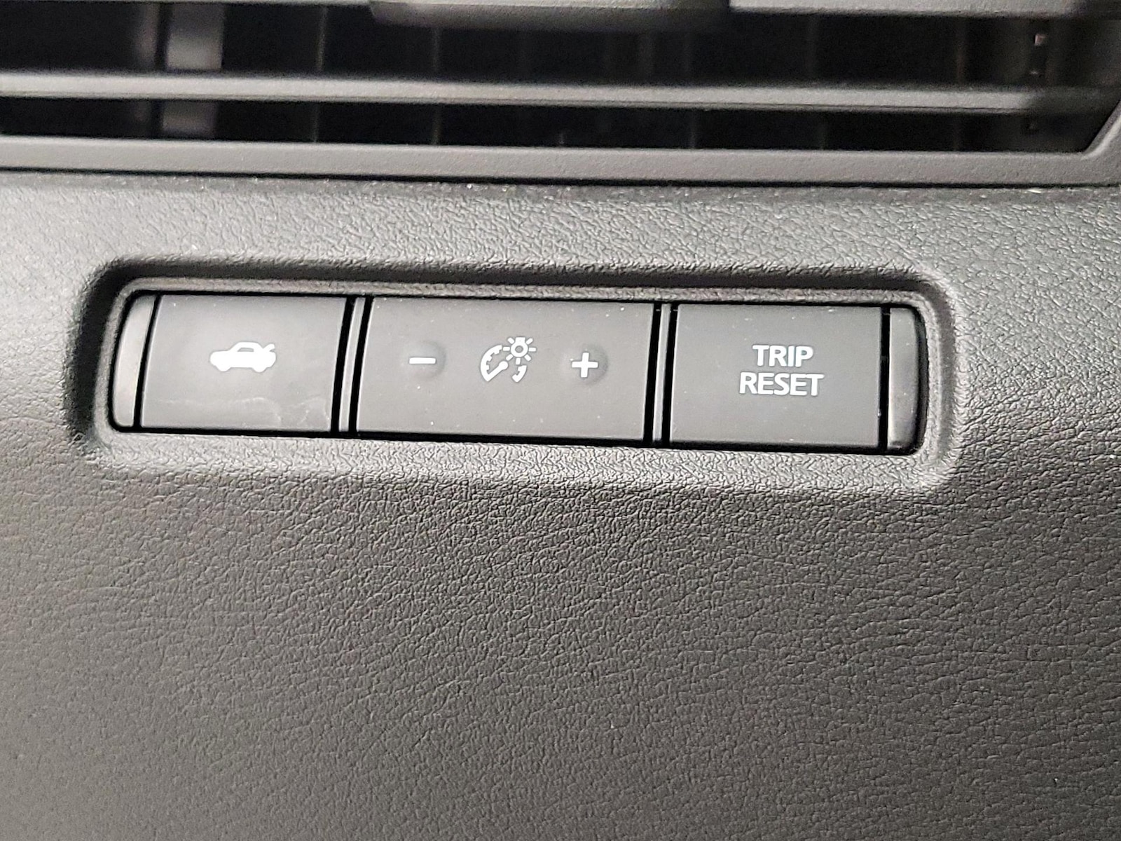 2023 Nissan Altima SR - Photo 14