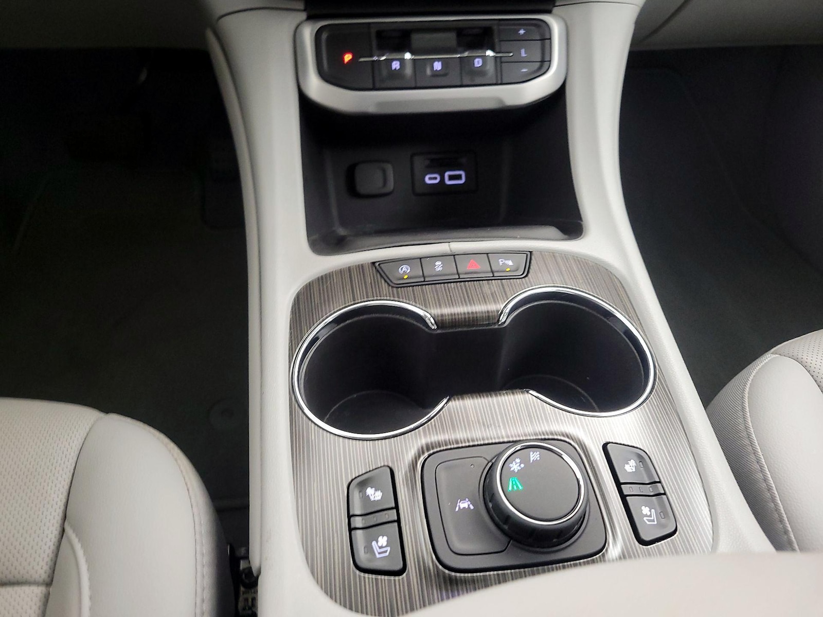 2023 GMC Acadia SLT - Photo 18