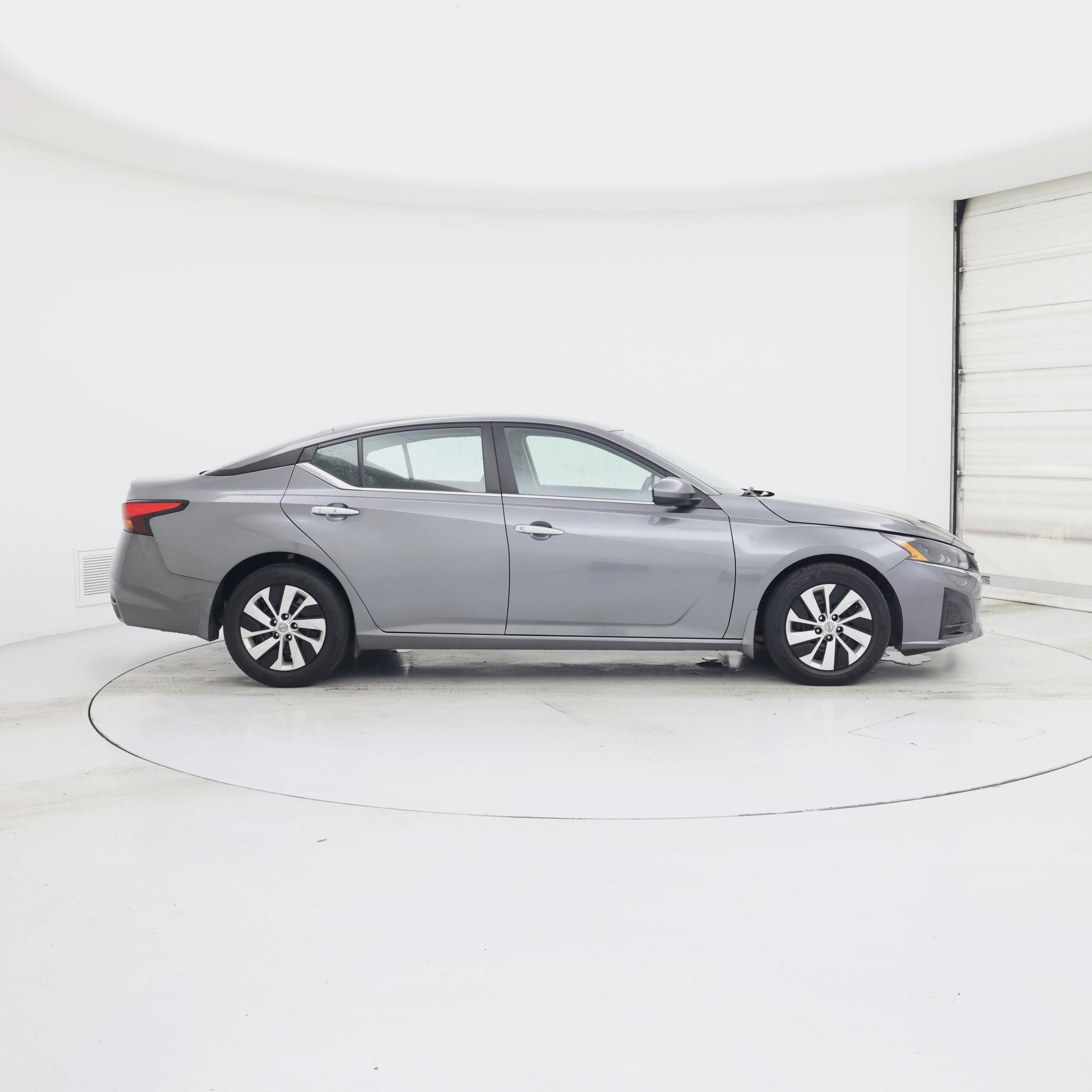 Thumbnail: 2023 Nissan Altima - 7