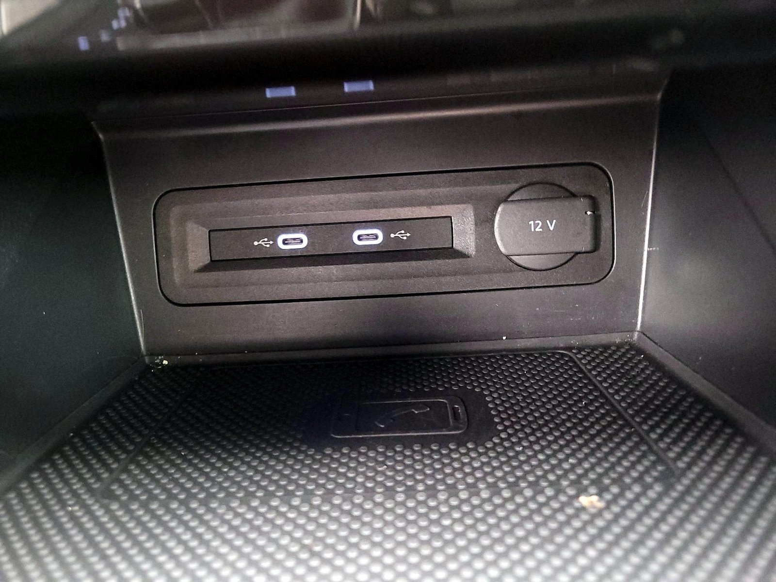 2022 Volkswagen Atlas Cross Sport SE w/Tech - Photo 19