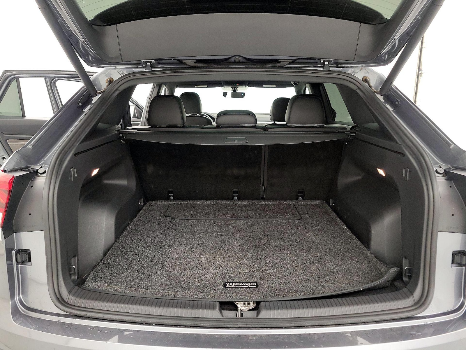2022 Volkswagen Atlas Cross Sport SE w/Tech - Photo 22