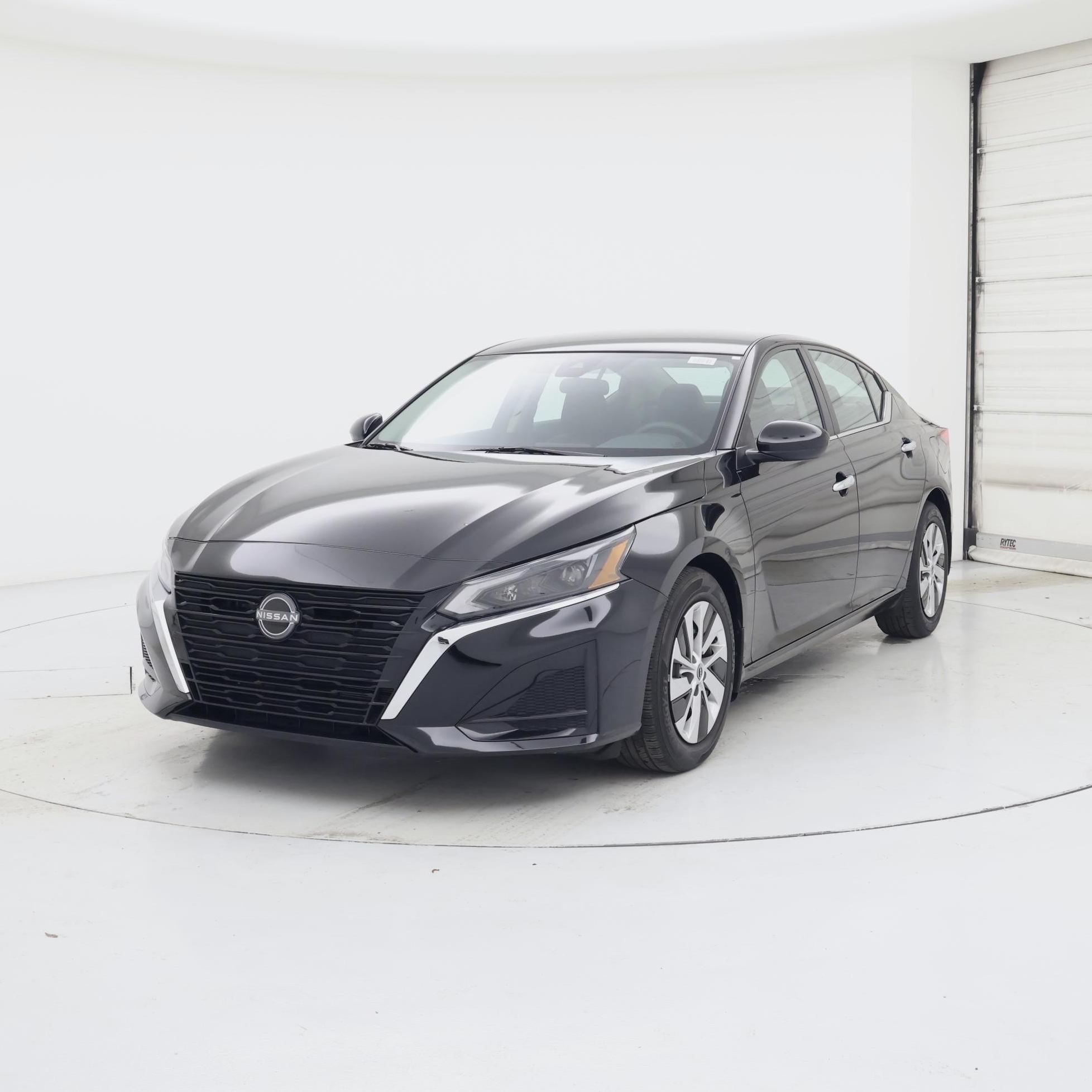Thumbnail: 2023 Nissan Altima - 4