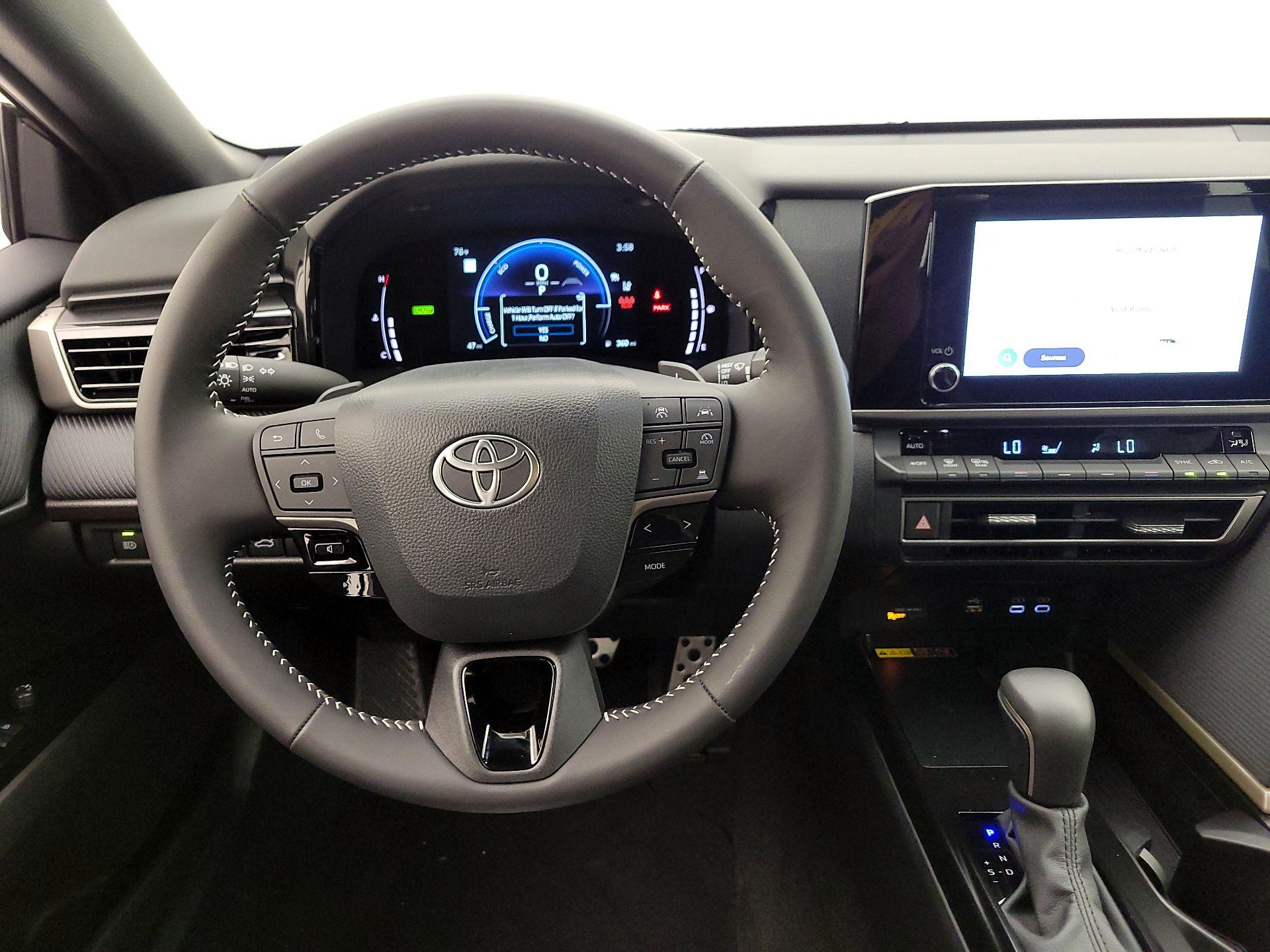 Thumbnail: 2025 Toyota Camry - 10