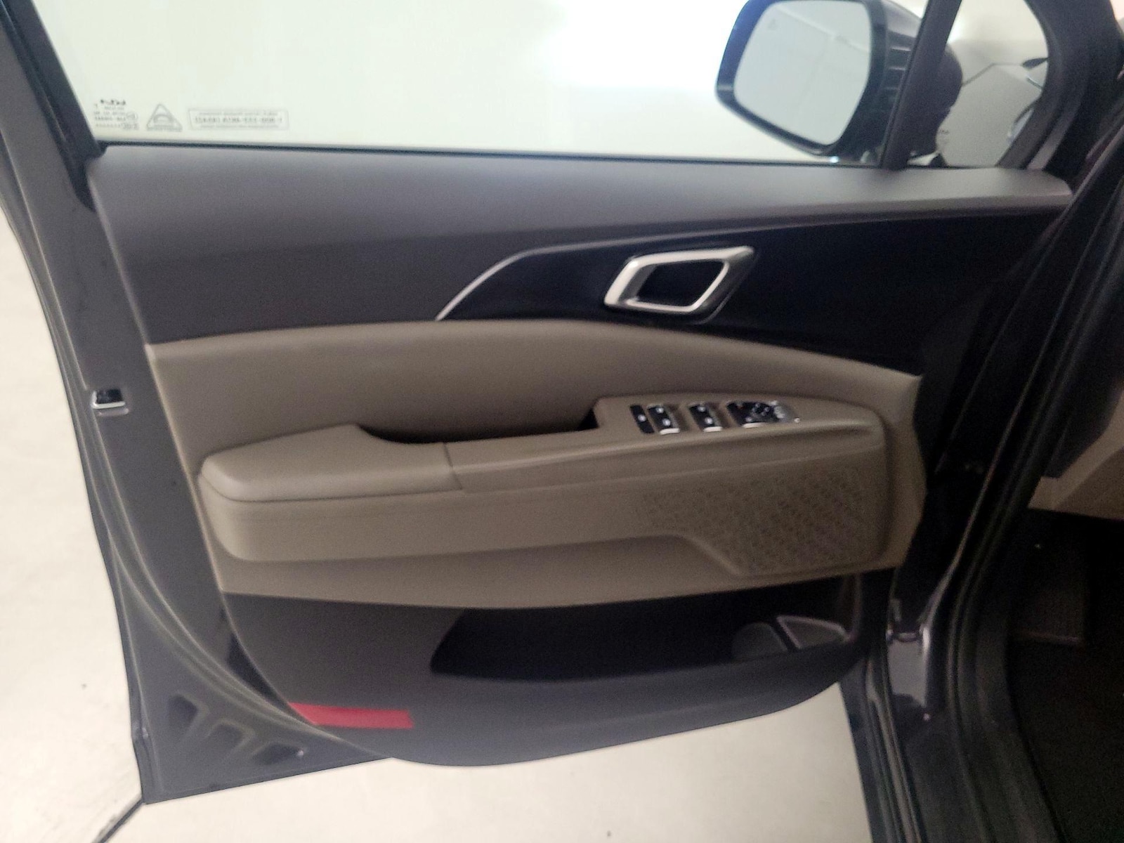 2025 Kia Carnival LXS - Photo 13