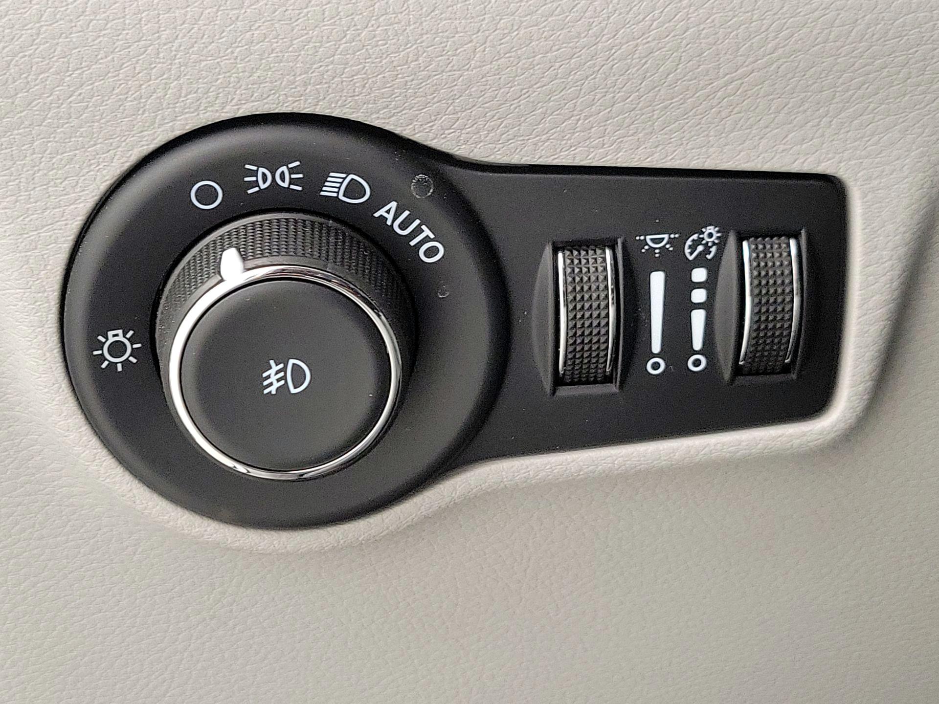 Thumbnail: 2022 Jeep Compass - 13