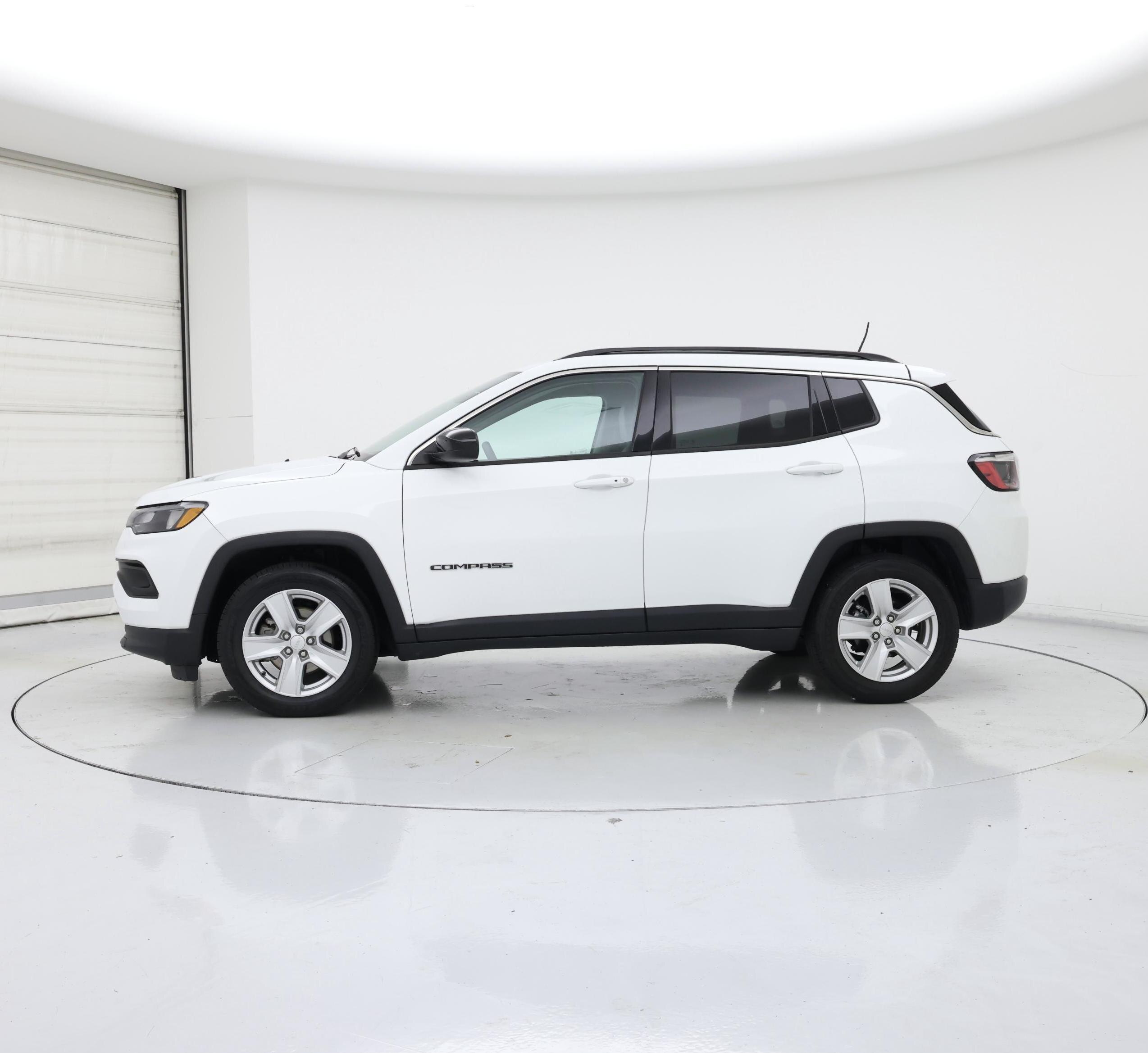 Thumbnail: 2022 Jeep Compass - 3