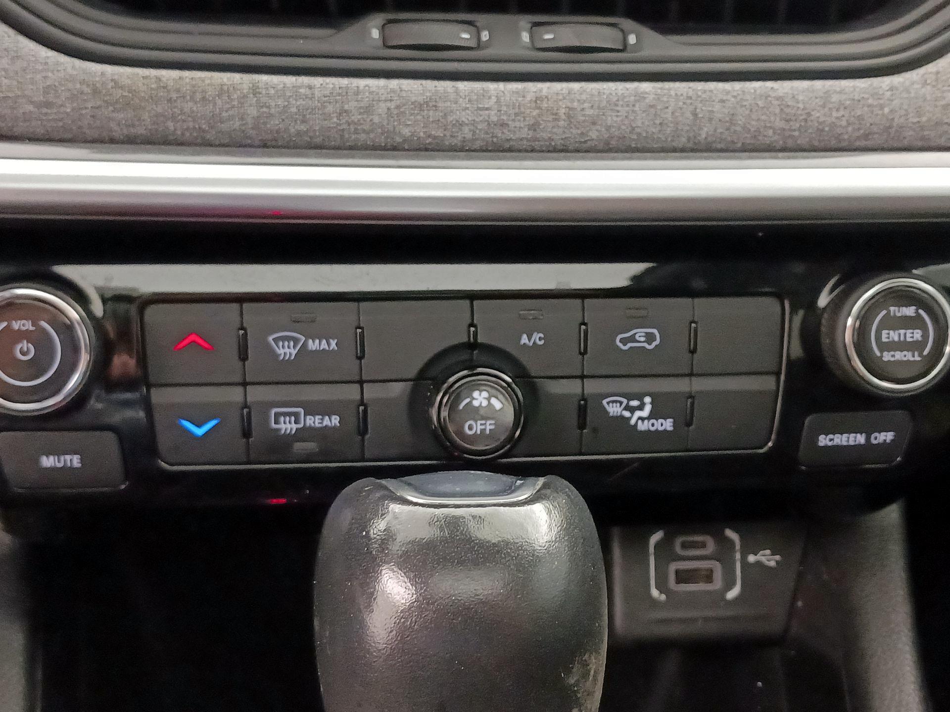 Thumbnail: 2022 Jeep Compass - 16