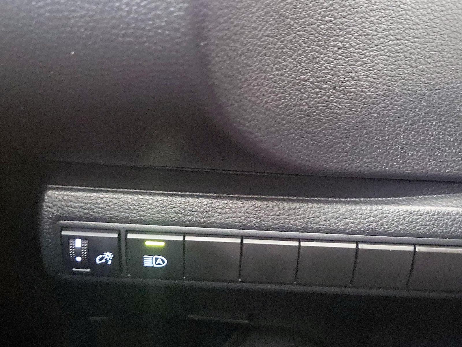 2024 Toyota Corolla LE - Photo 14