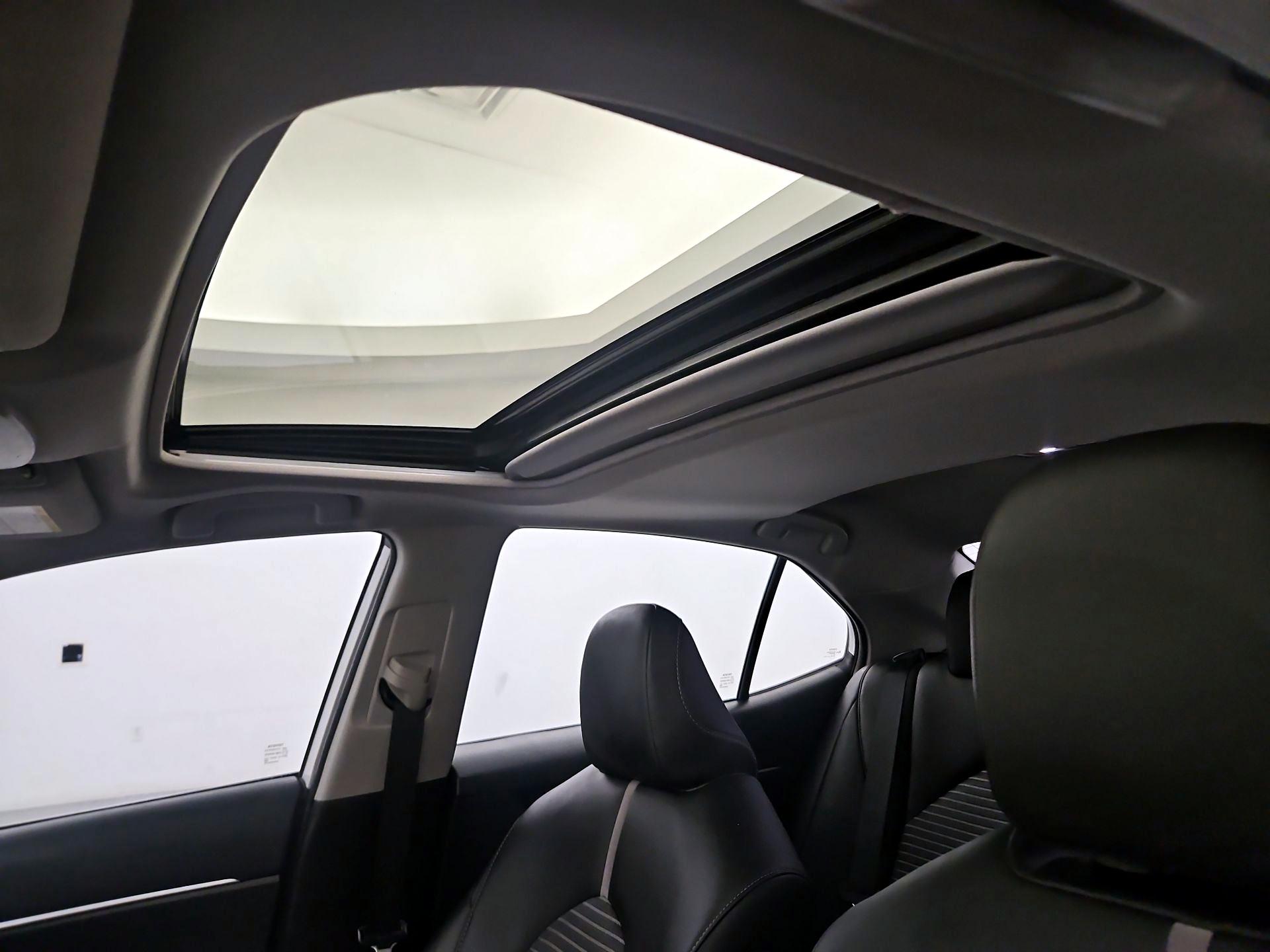 Thumbnail: 2023 Toyota Camry - 18