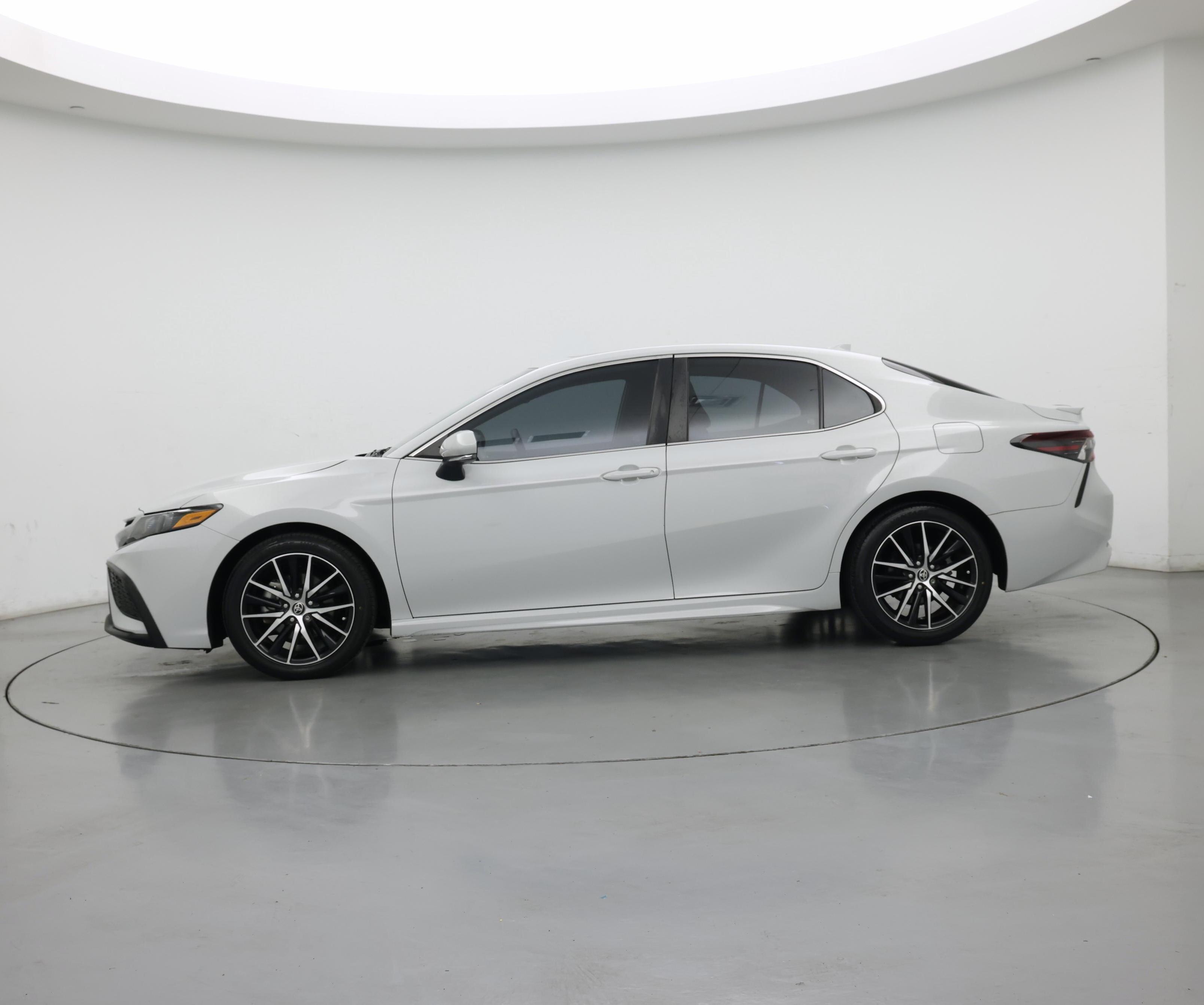 Thumbnail: 2023 Toyota Camry - 3