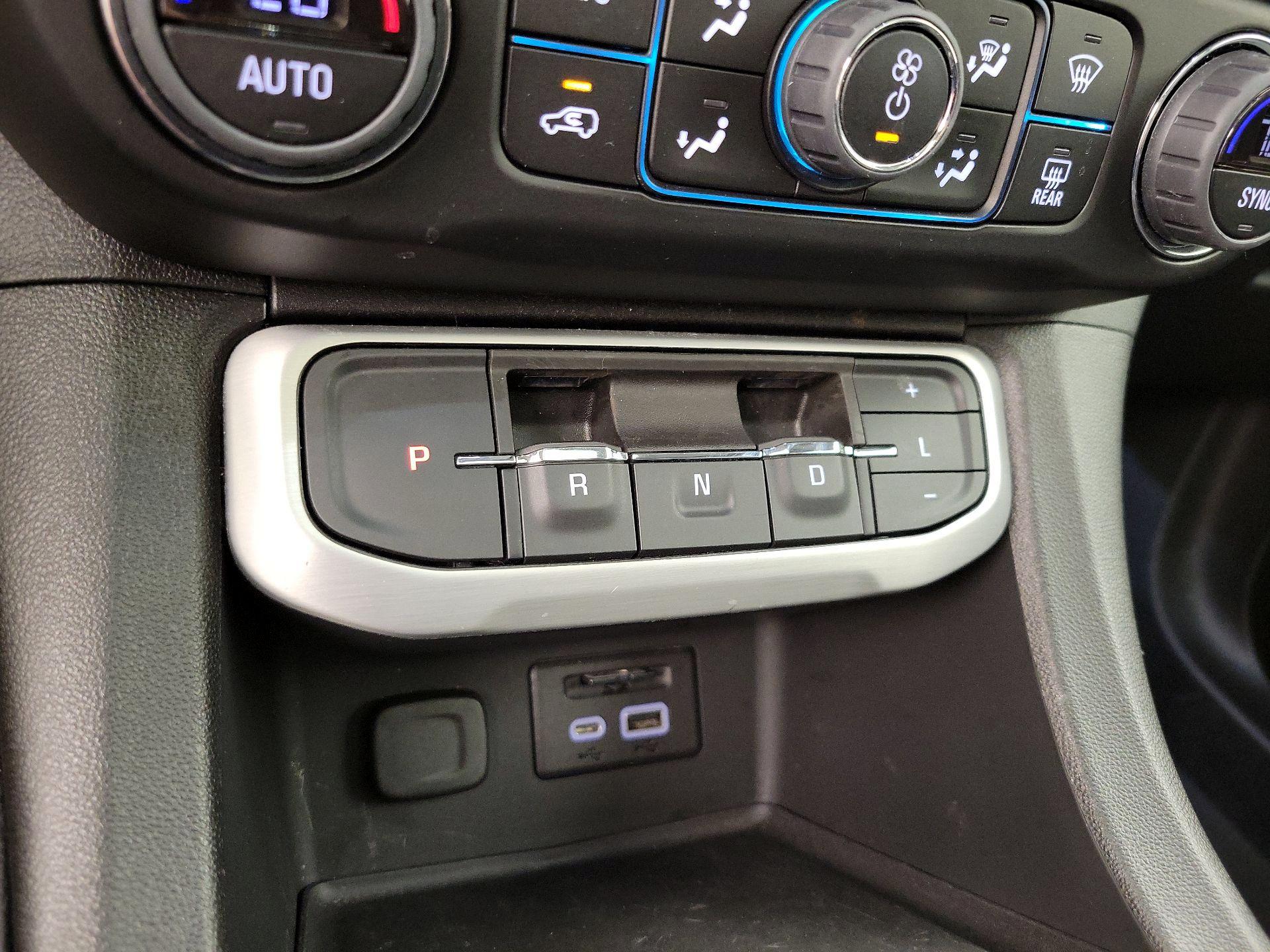Thumbnail: 2023 GMC Acadia - 17