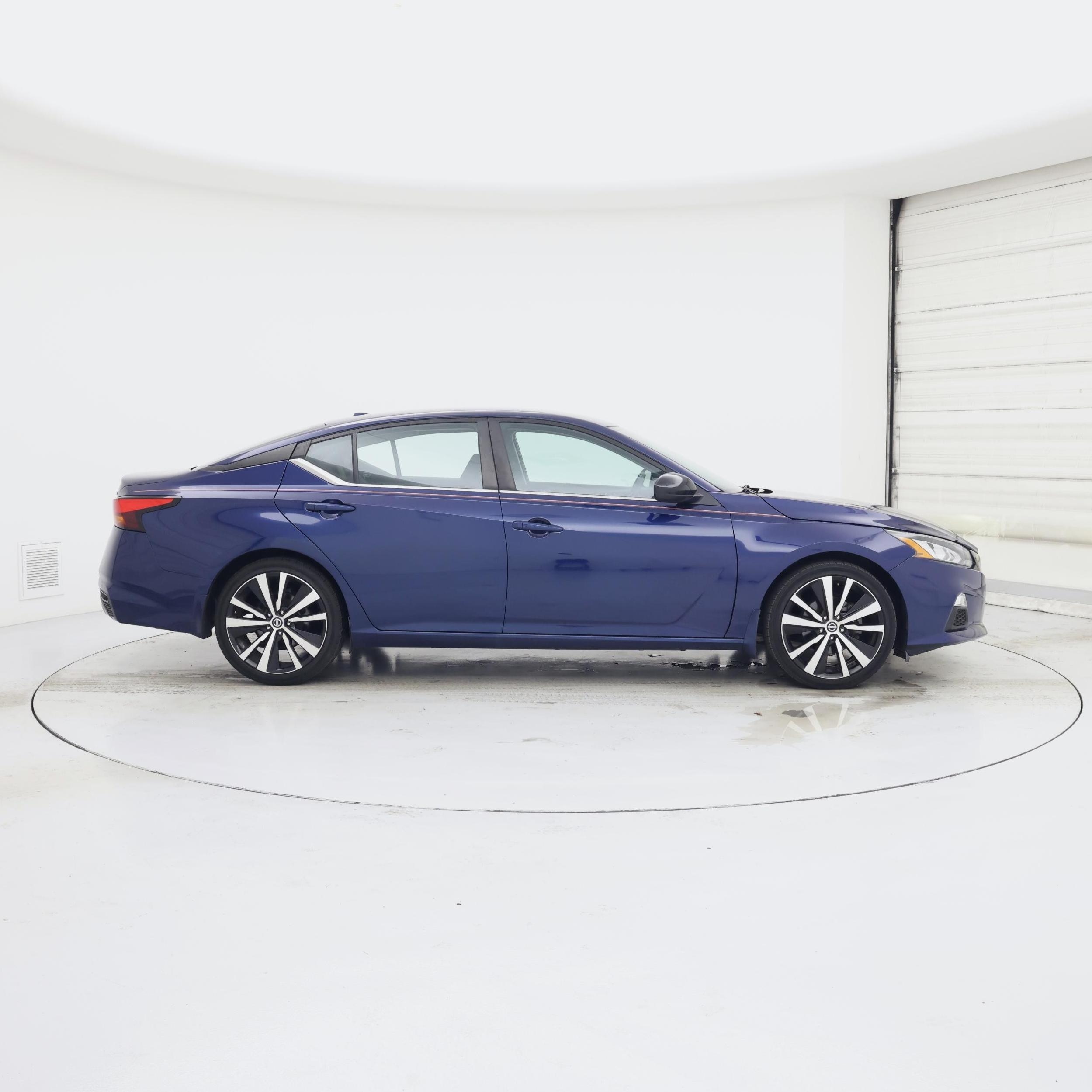 Thumbnail: 2020 Nissan Altima - 7