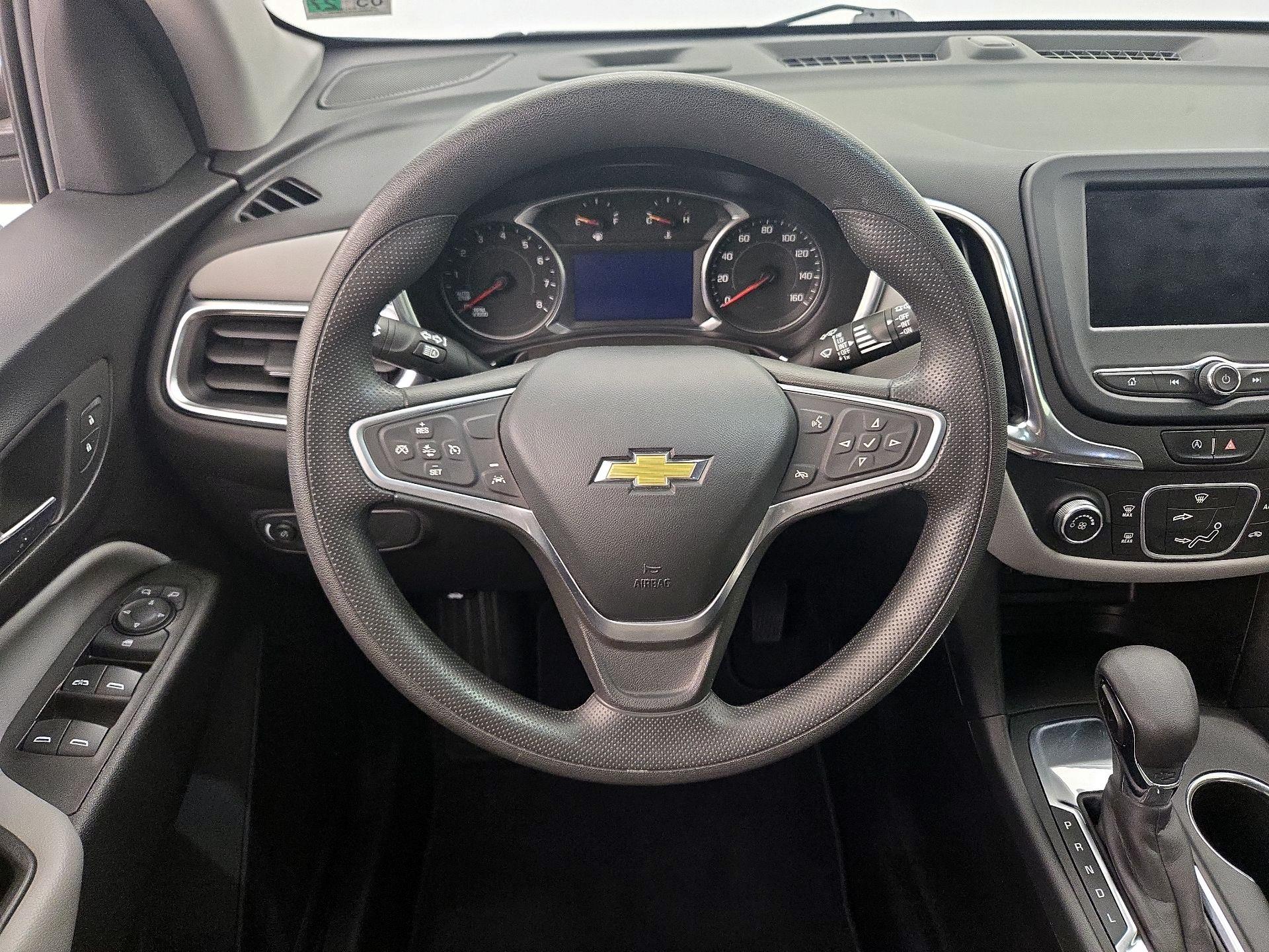 Thumbnail: 2022 Chevrolet Equinox - 10