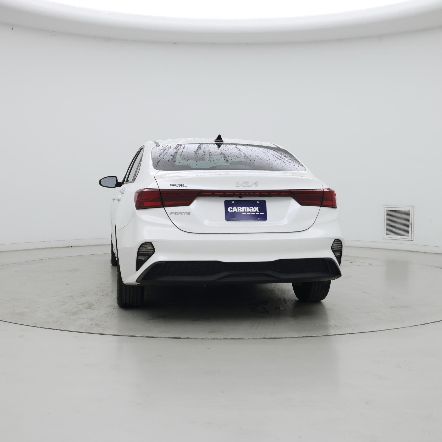 Thumbnail: 2023 Kia Forte - 6