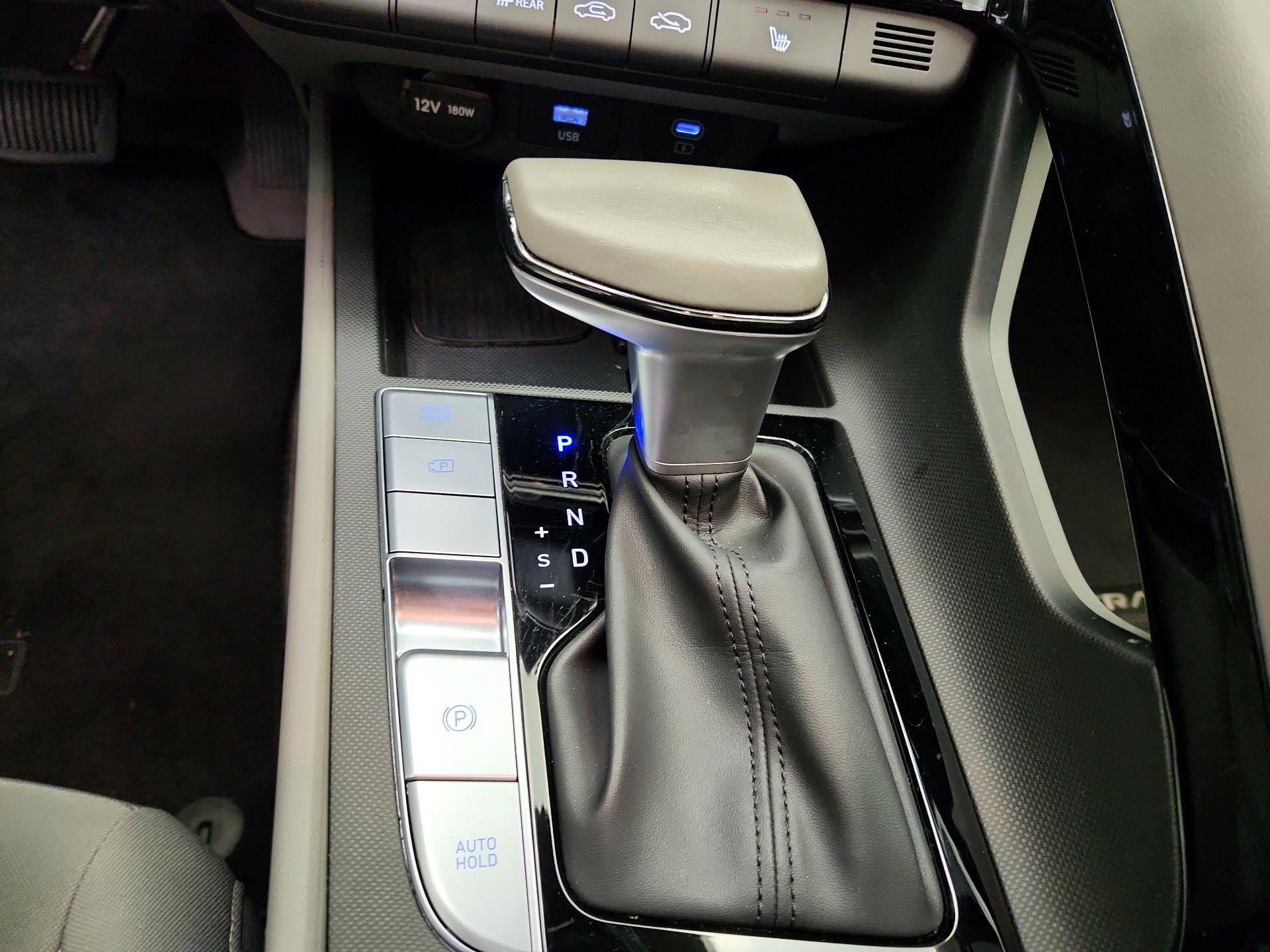 Thumbnail: 2024 Hyundai Elantra - 18