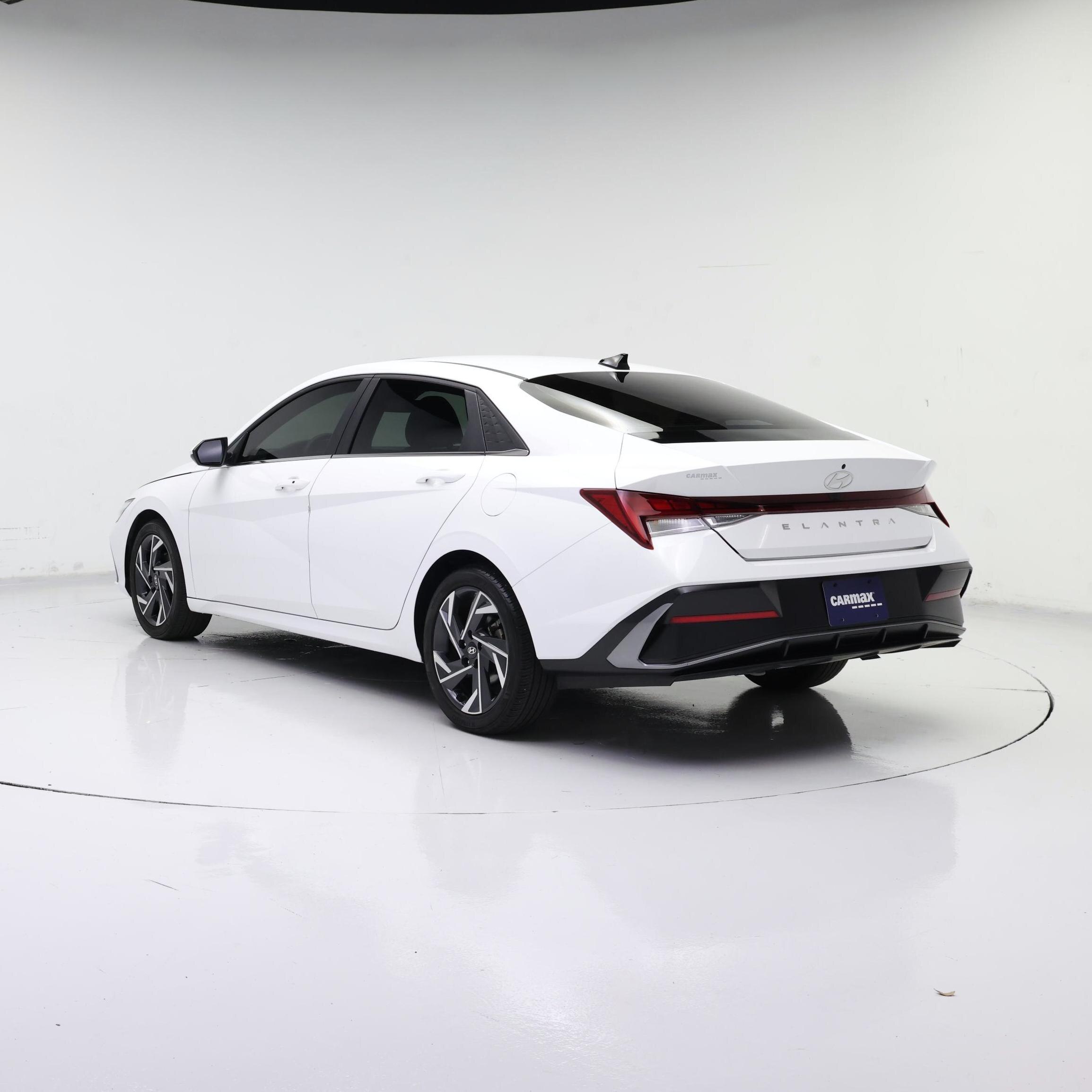 Thumbnail: 2024 Hyundai Elantra - 2