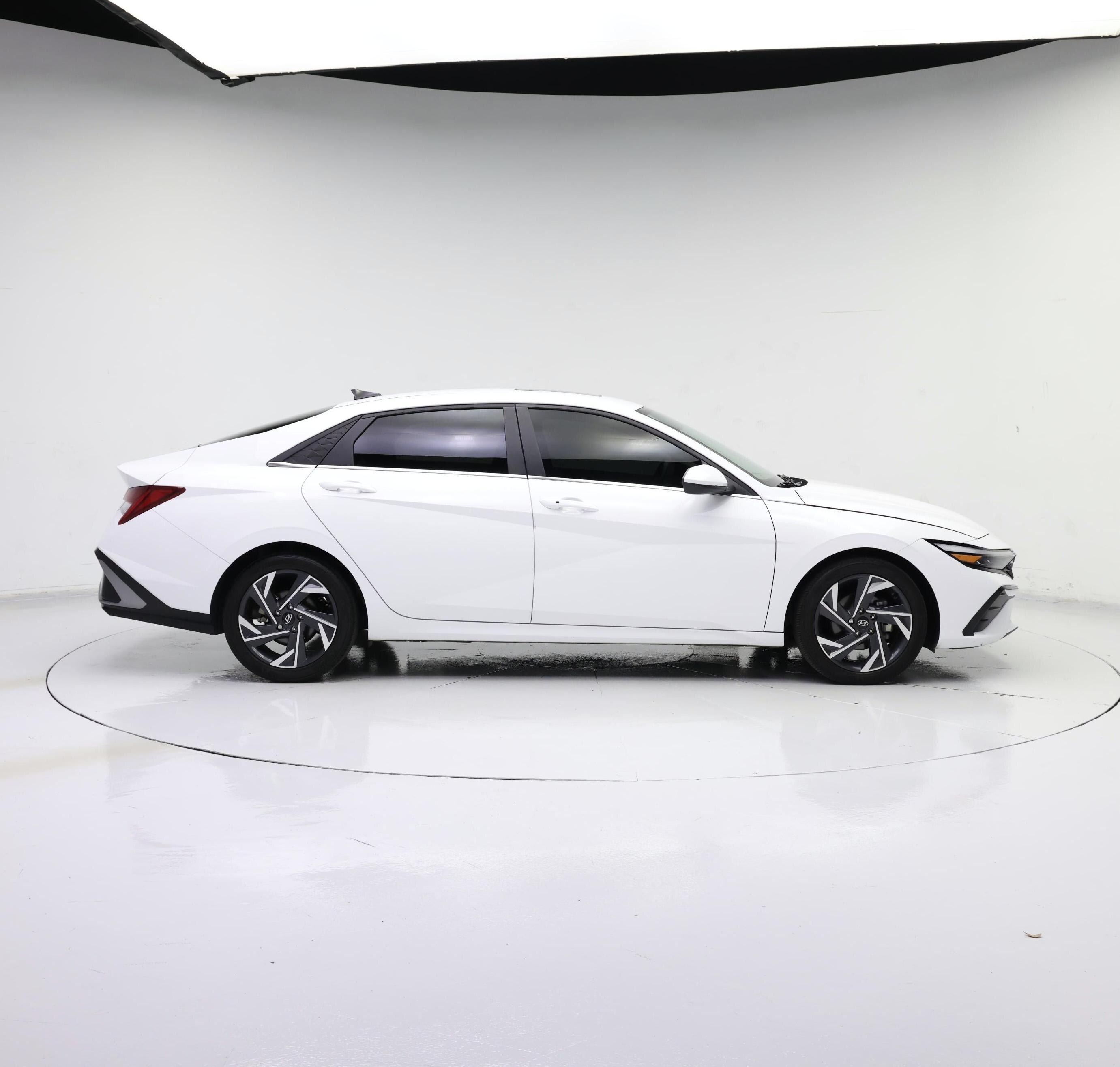 Thumbnail: 2024 Hyundai Elantra - 7