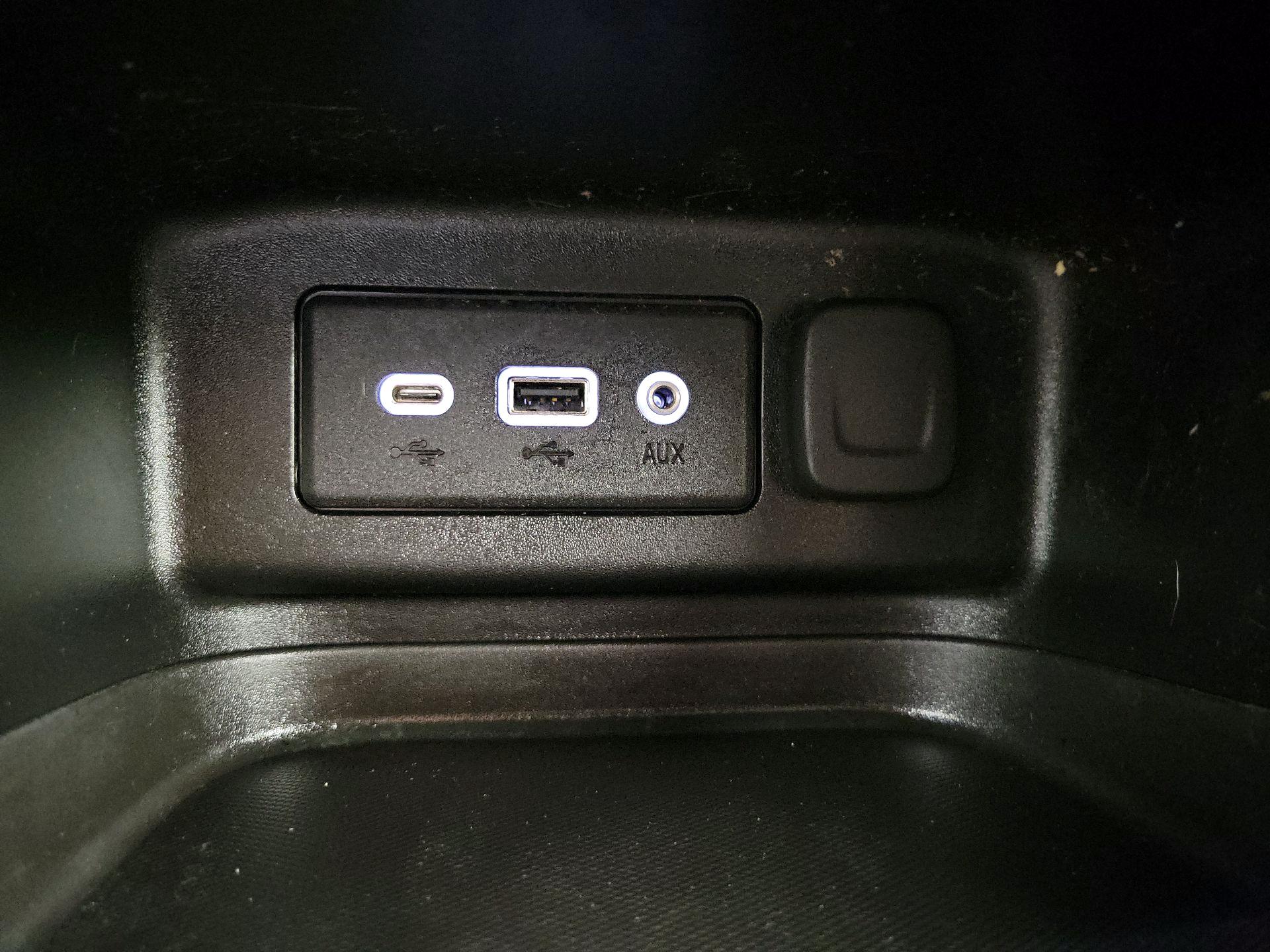 Thumbnail: 2021 Chevrolet Equinox - 18