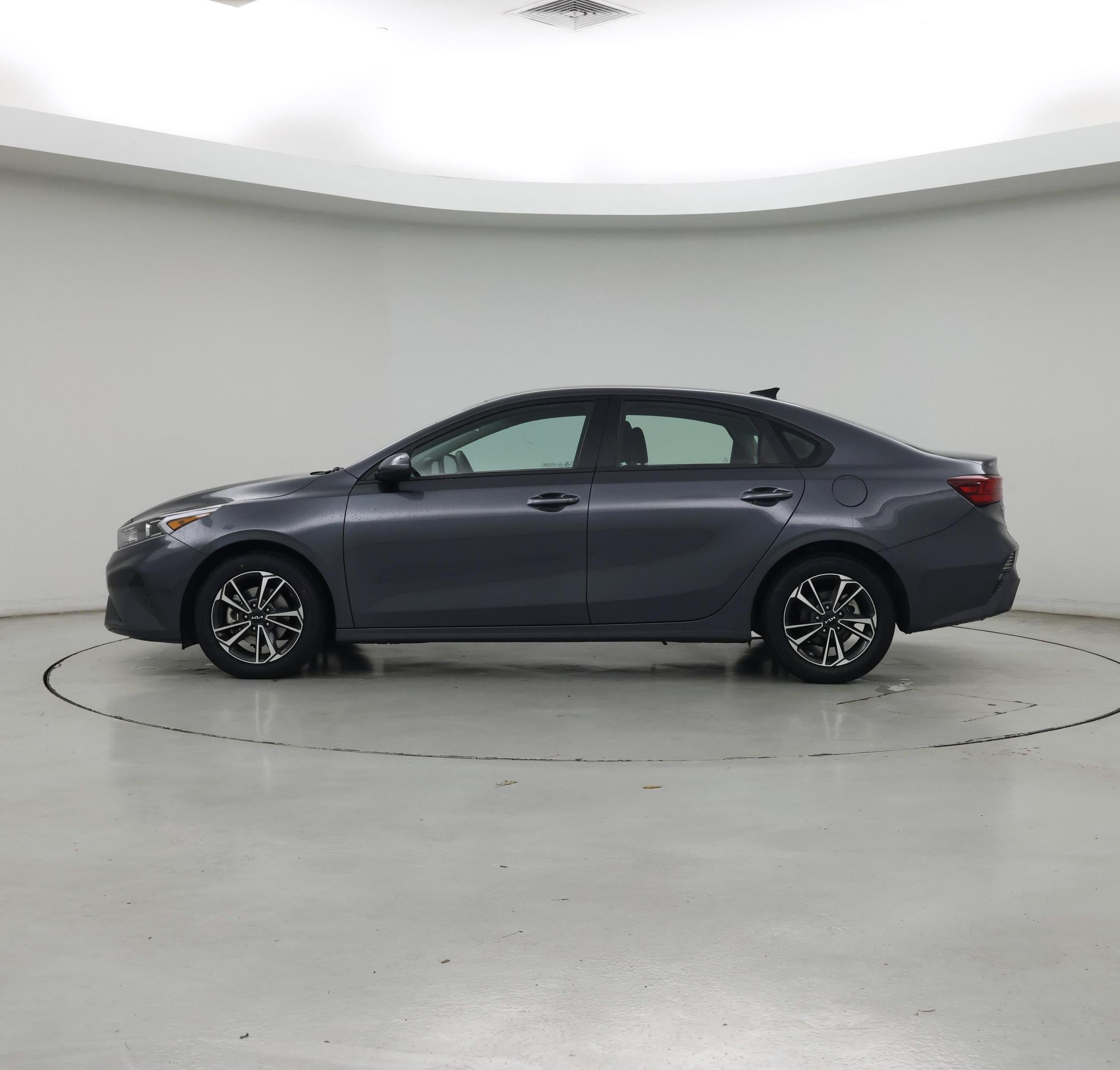 Thumbnail: 2024 Kia Forte - 3
