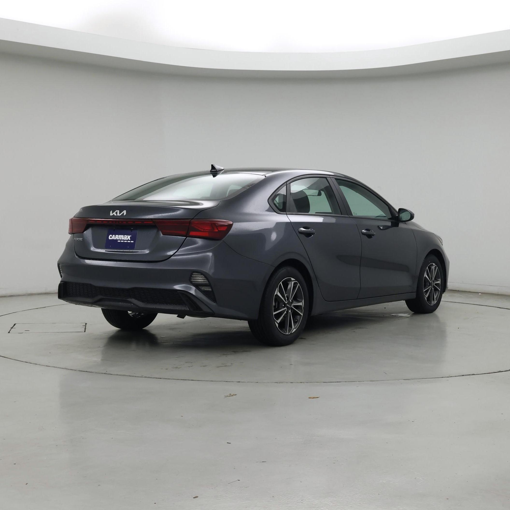 Thumbnail: 2024 Kia Forte - 8