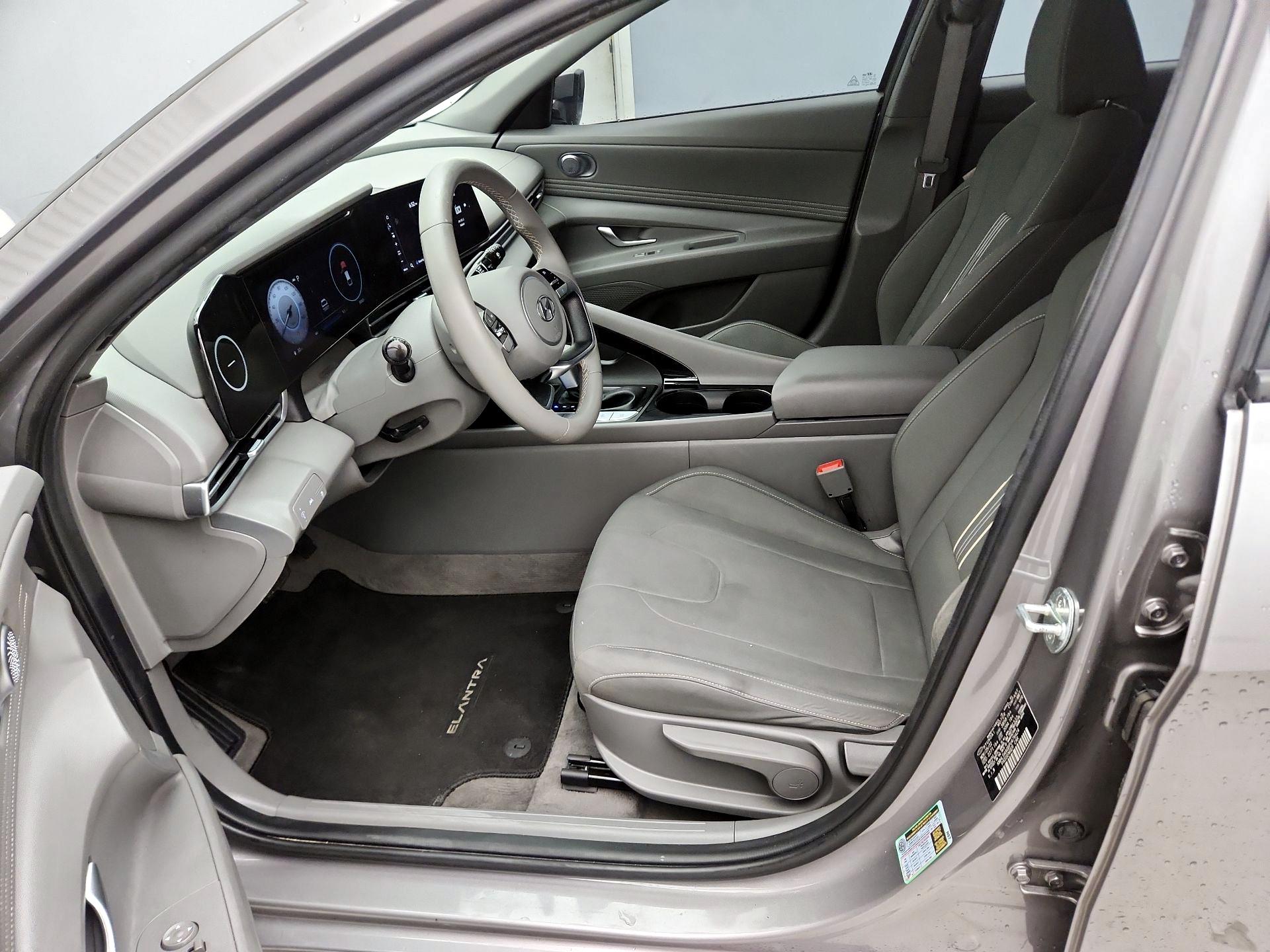 Thumbnail: 2023 Hyundai Elantra - 11