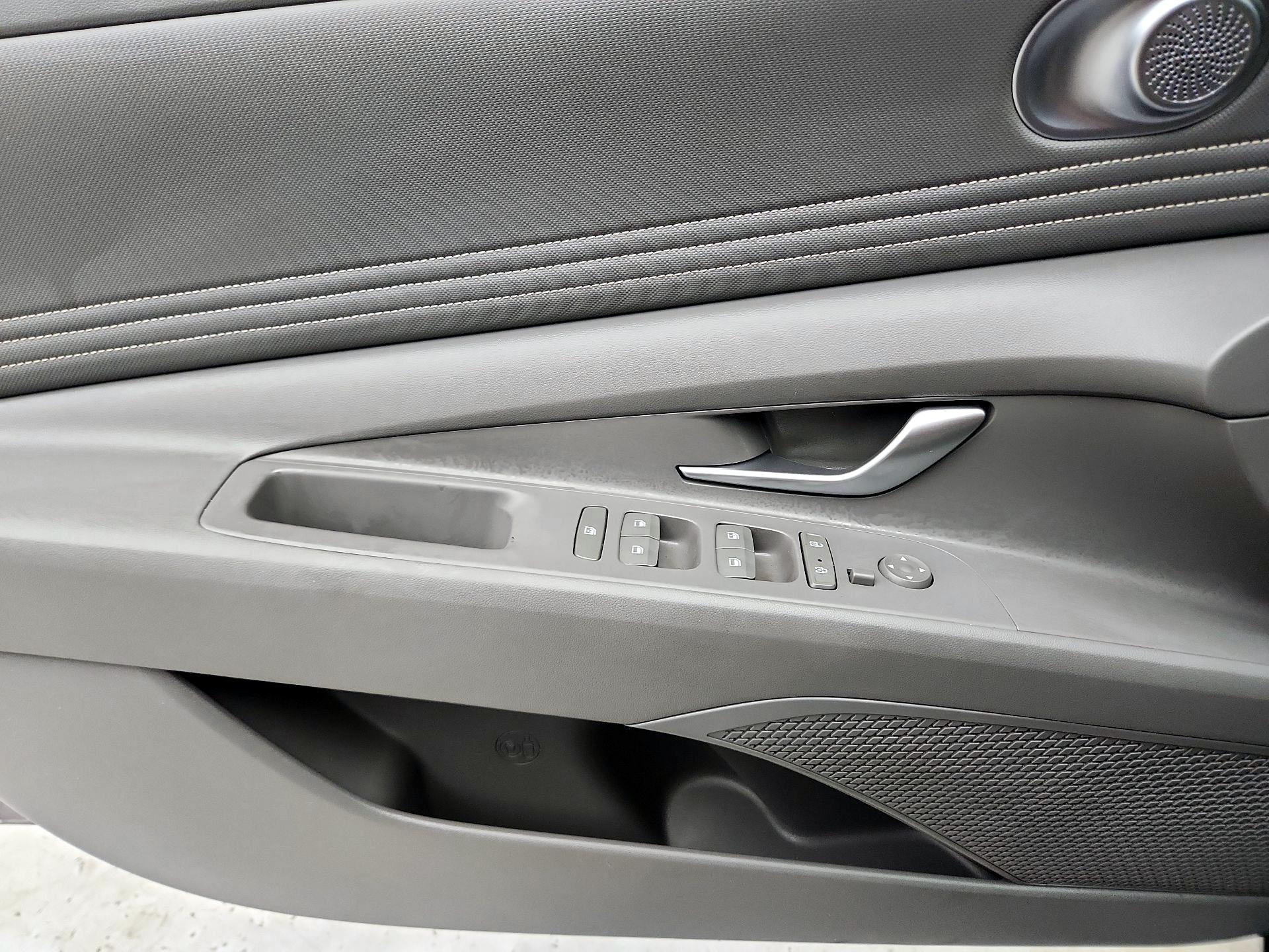 Thumbnail: 2023 Hyundai Elantra - 12