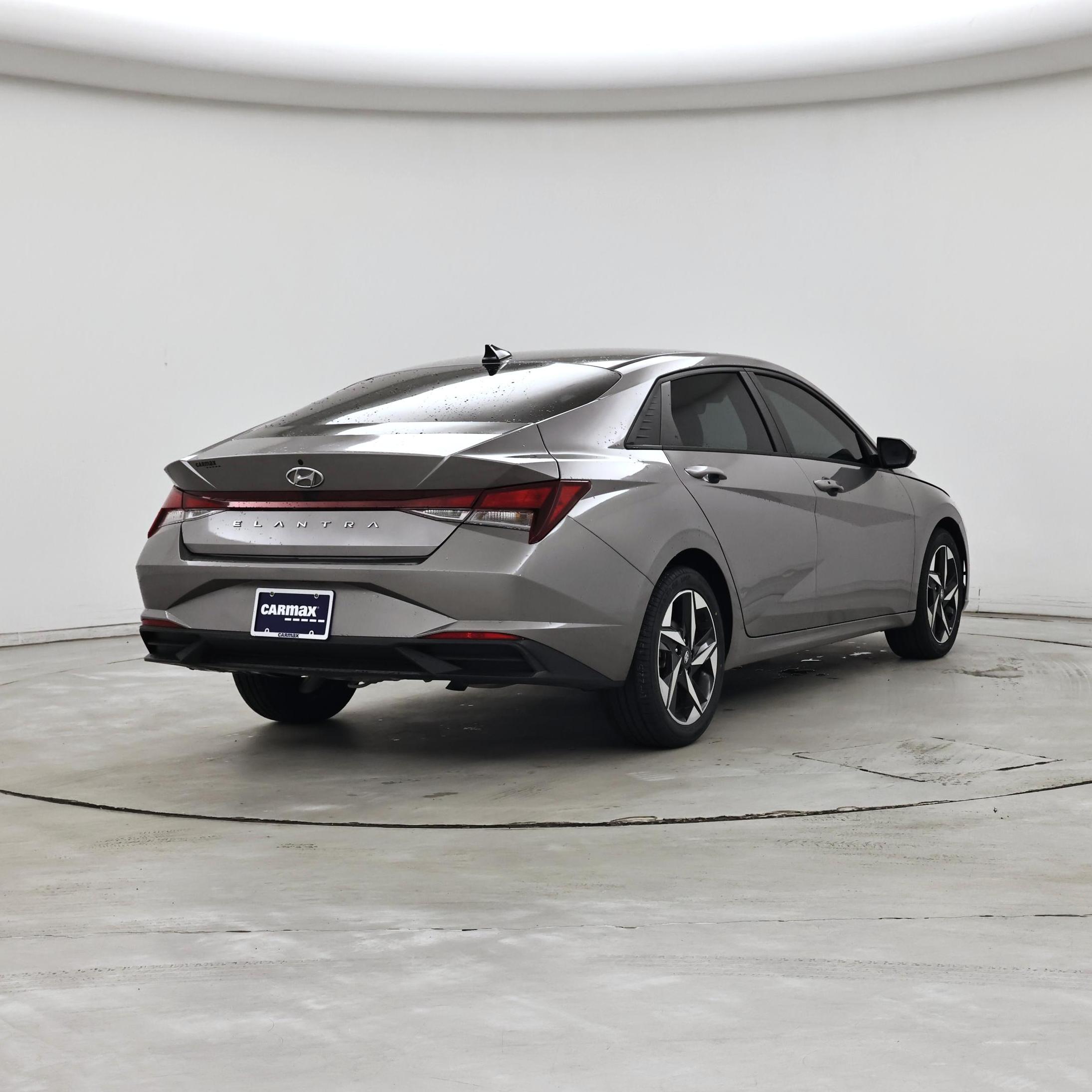 Thumbnail: 2023 Hyundai Elantra - 8