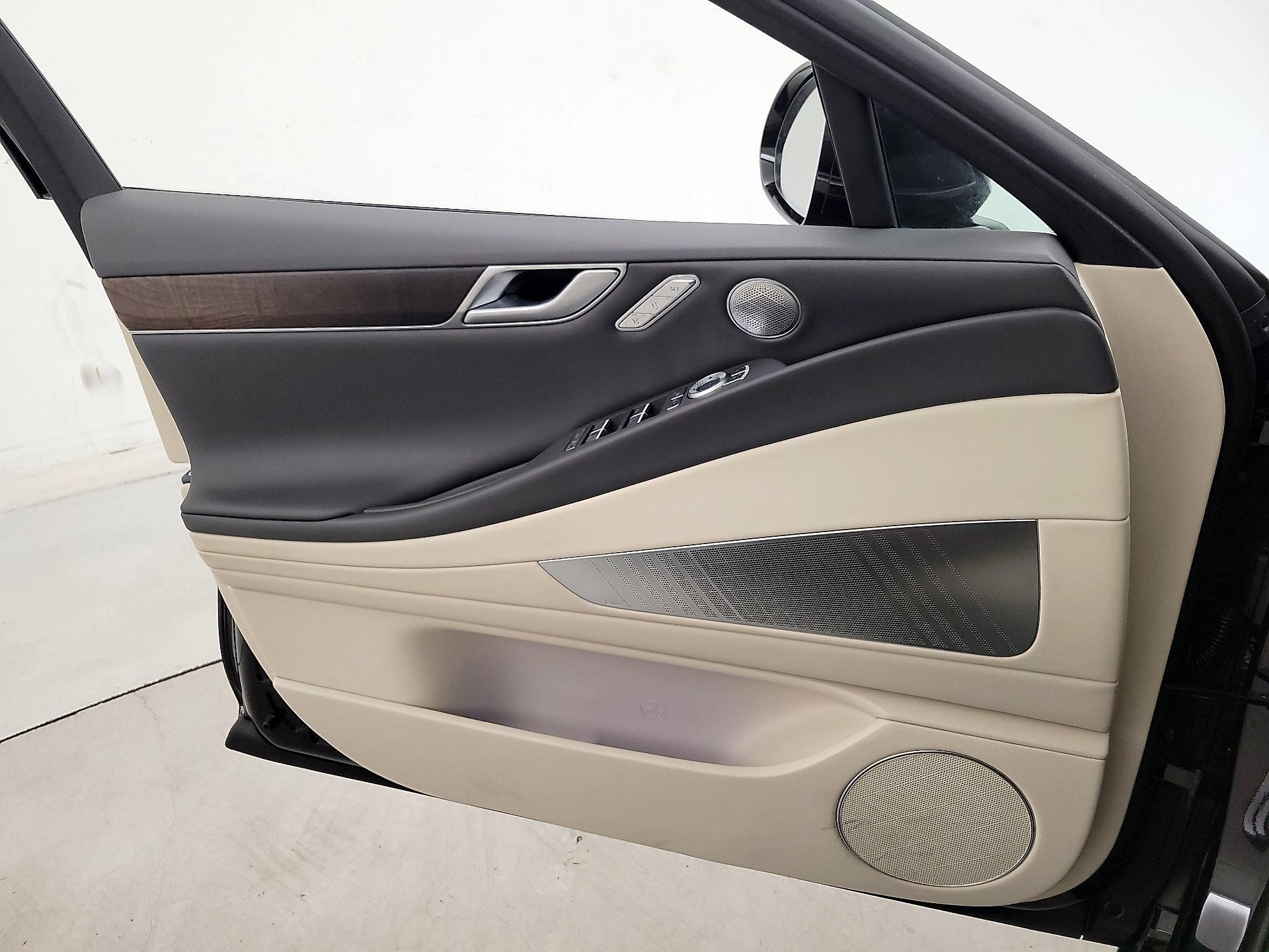 Thumbnail: 2021 Genesis G80 - 12
