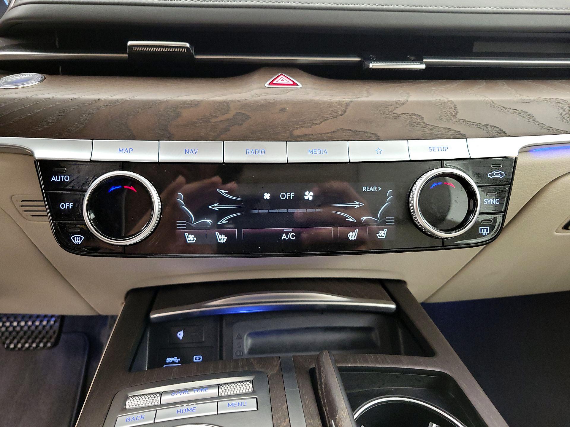 Thumbnail: 2021 Genesis G80 - 17