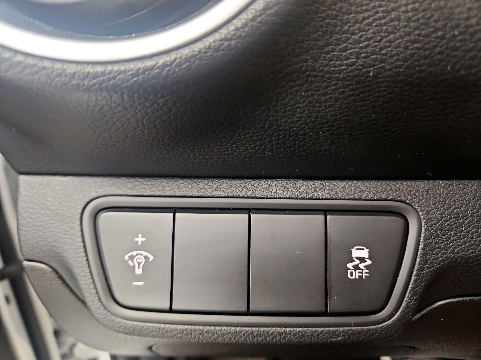 Thumbnail: 2023 Kia Forte - 13