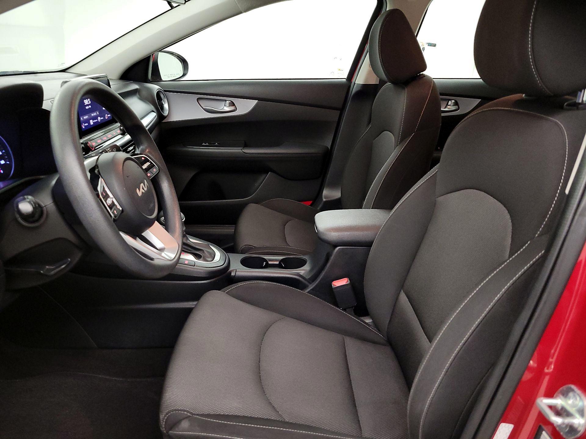 Thumbnail: 2024 Kia Forte - 11