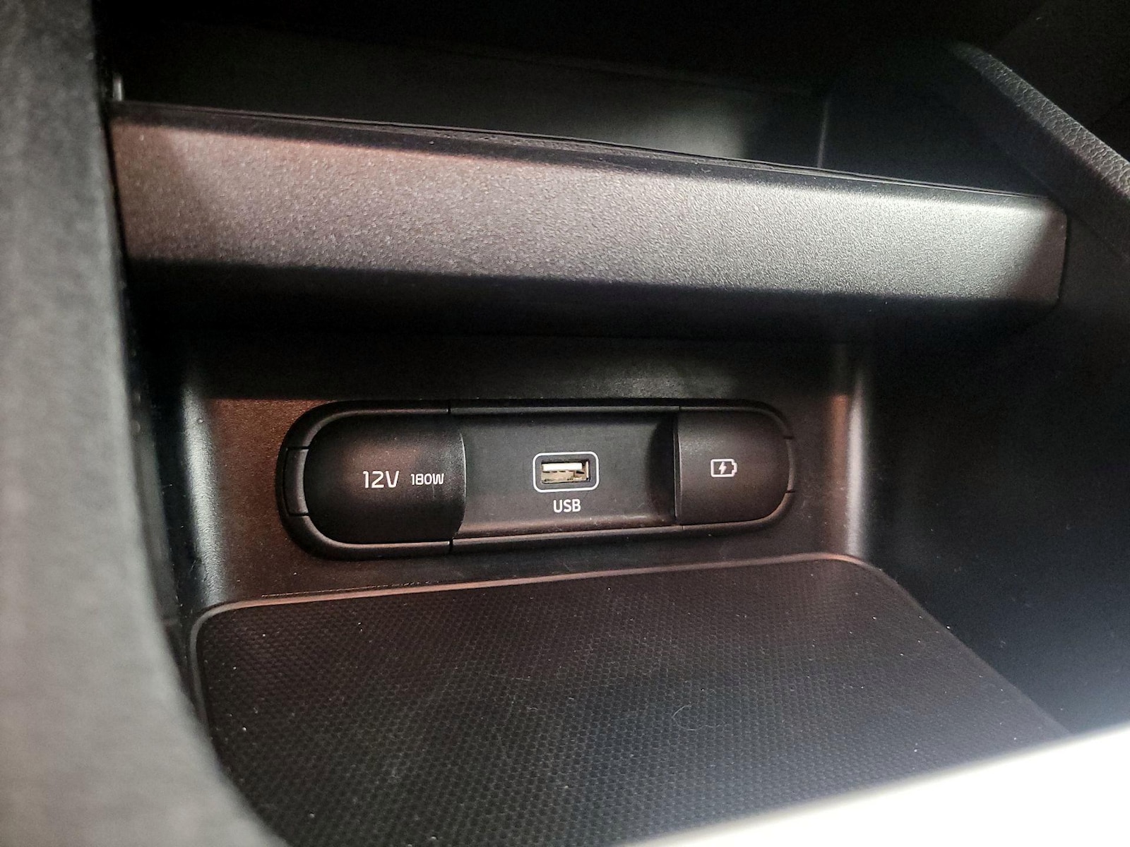 2024 Kia Forte LXS - Photo 19
