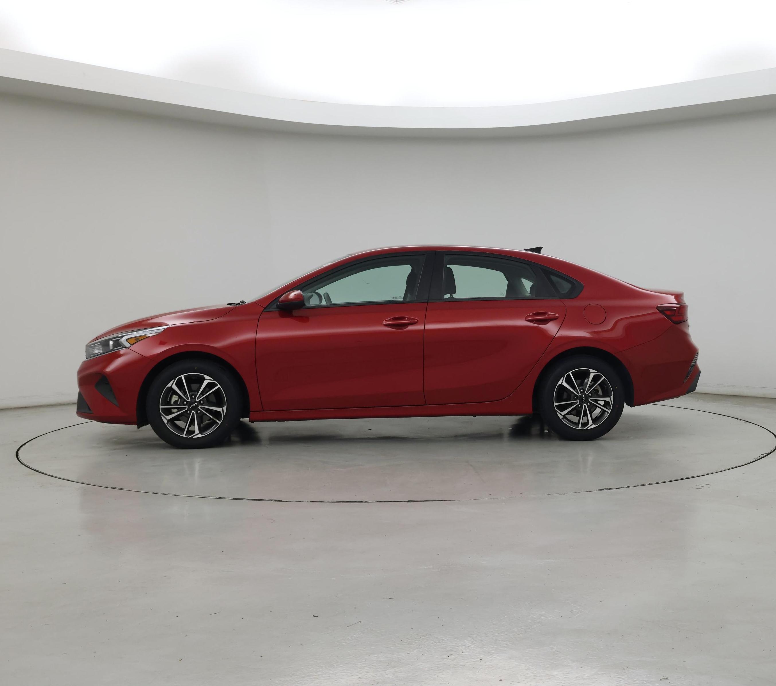 Thumbnail: 2024 Kia Forte - 3