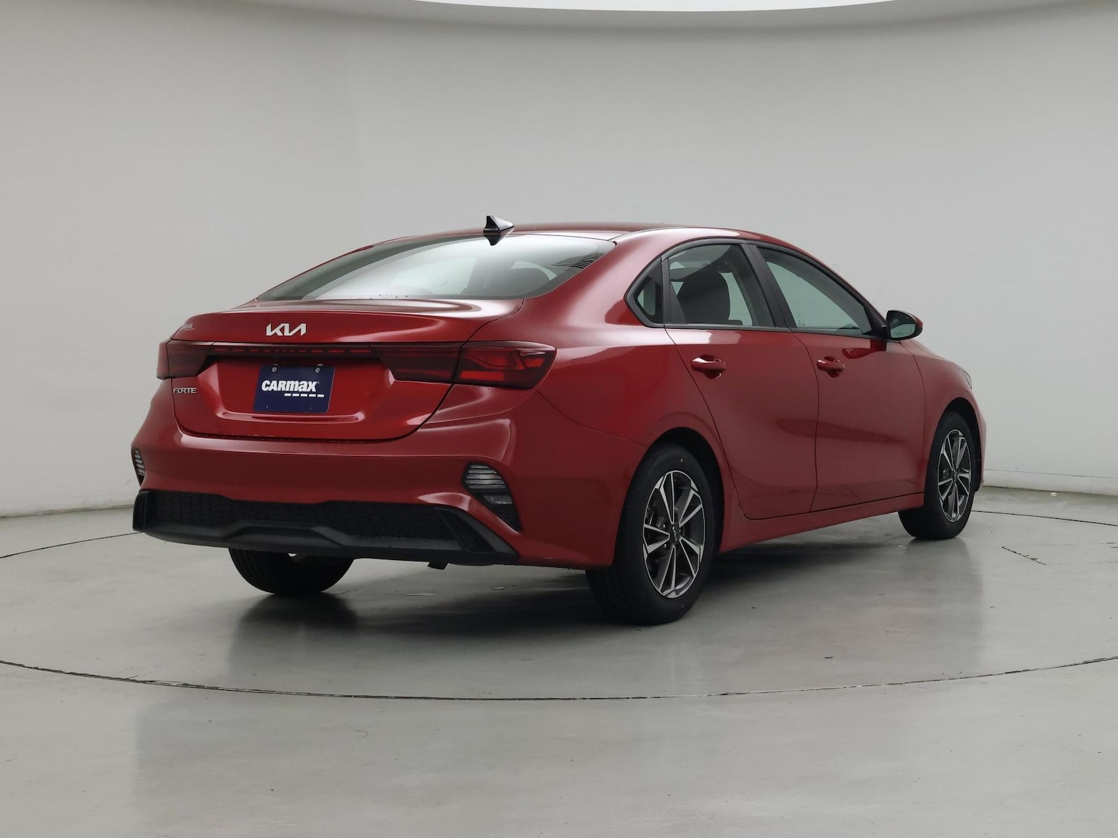 2024 Kia Forte LXS - Photo 9