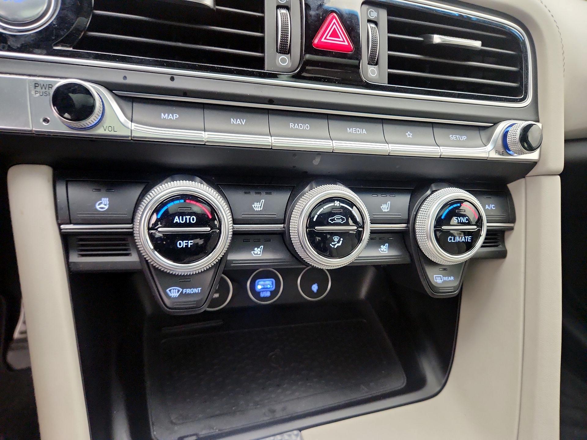 Thumbnail: 2023 Genesis G70 - 17