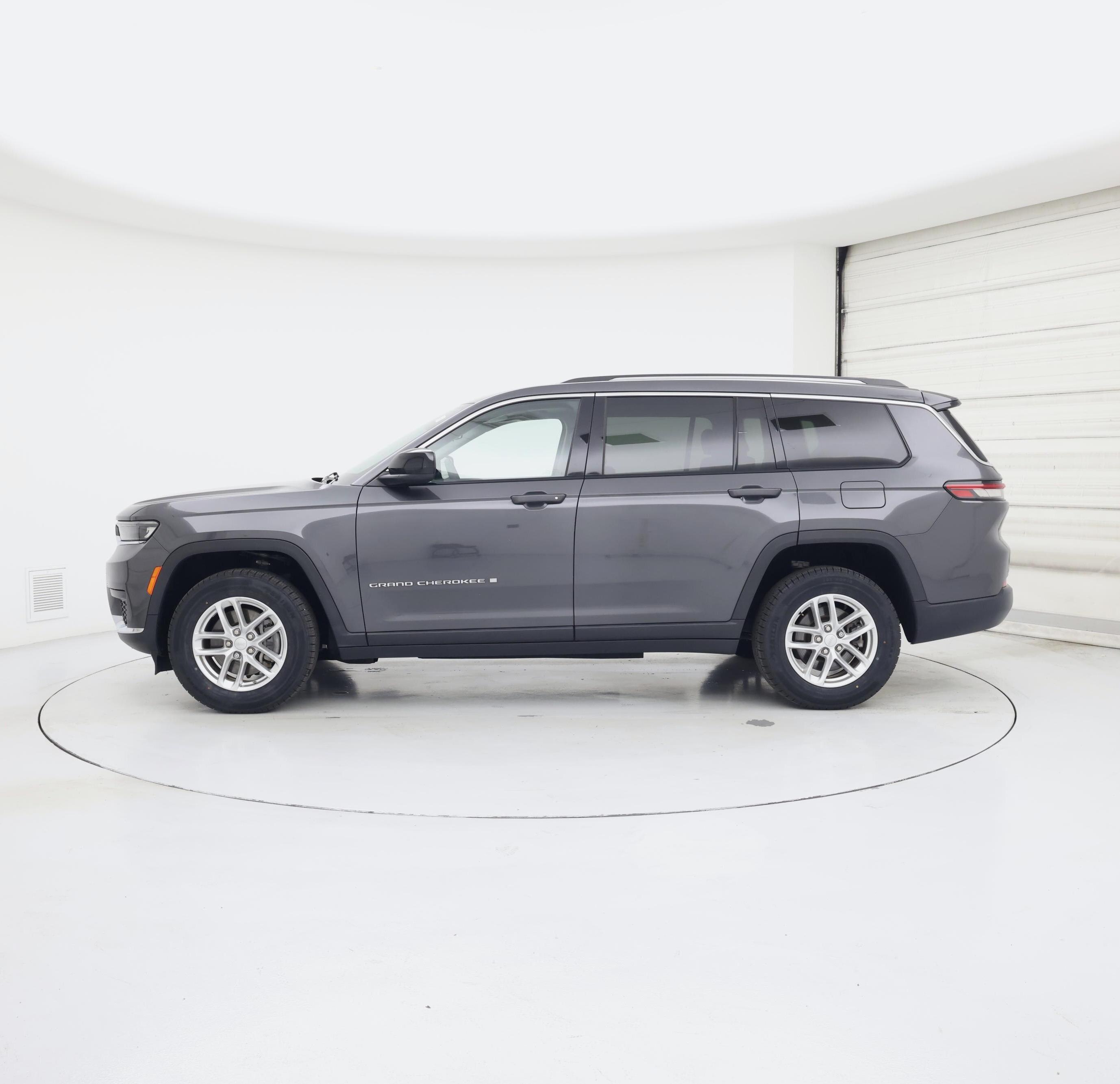 Thumbnail: 2023 Jeep Grand Cherokee L - 3