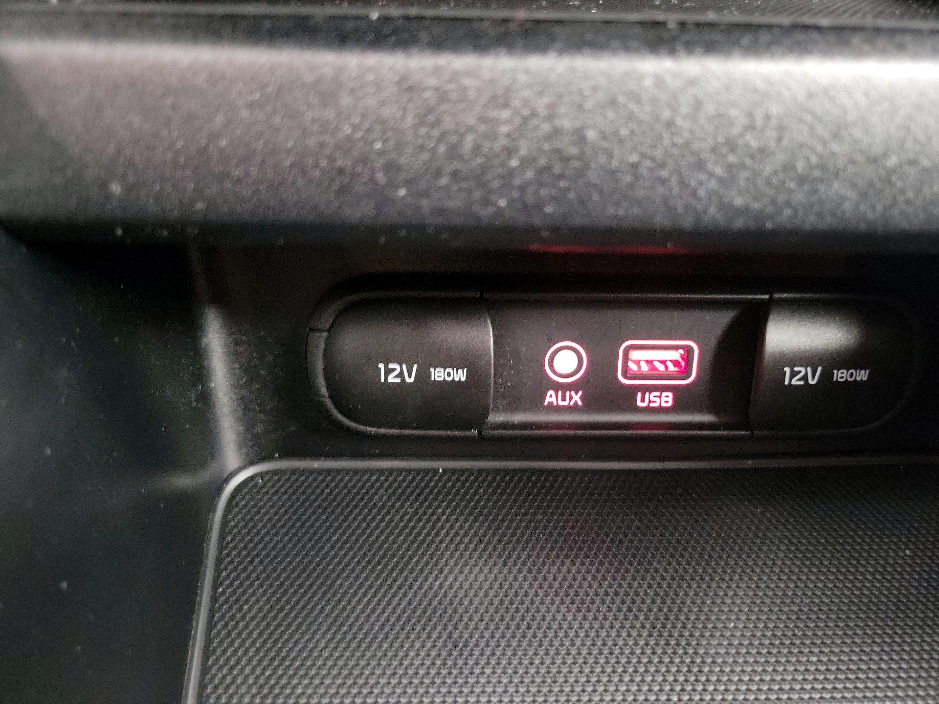 Thumbnail: 2021 Kia Forte - 18
