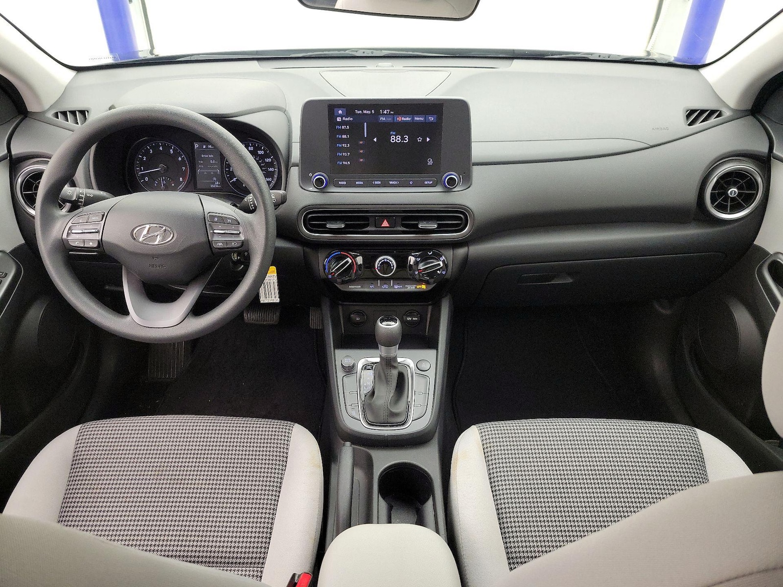 2023 Hyundai Kona SE - Photo 10