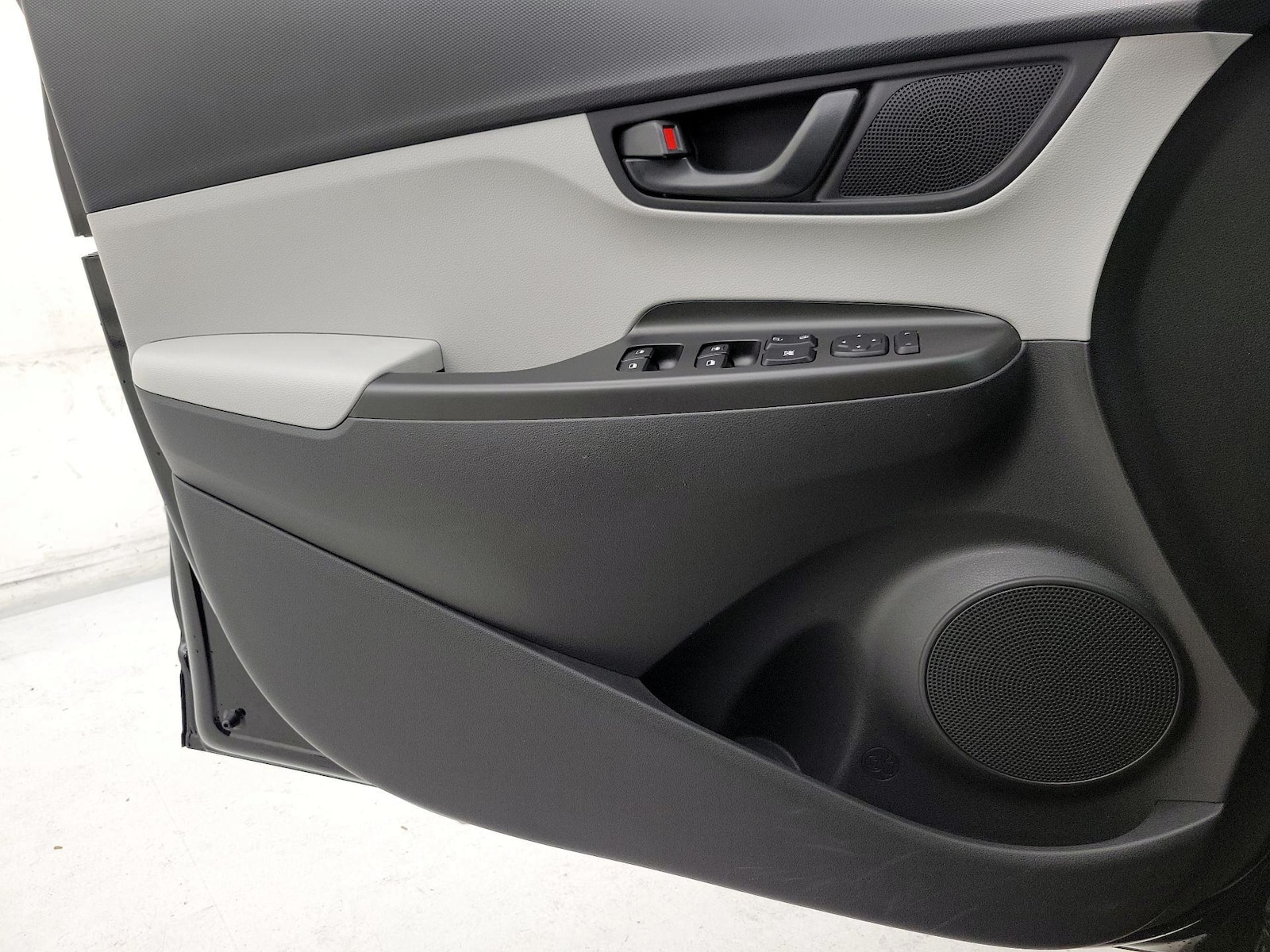 2023 Hyundai Kona SE - Photo 13
