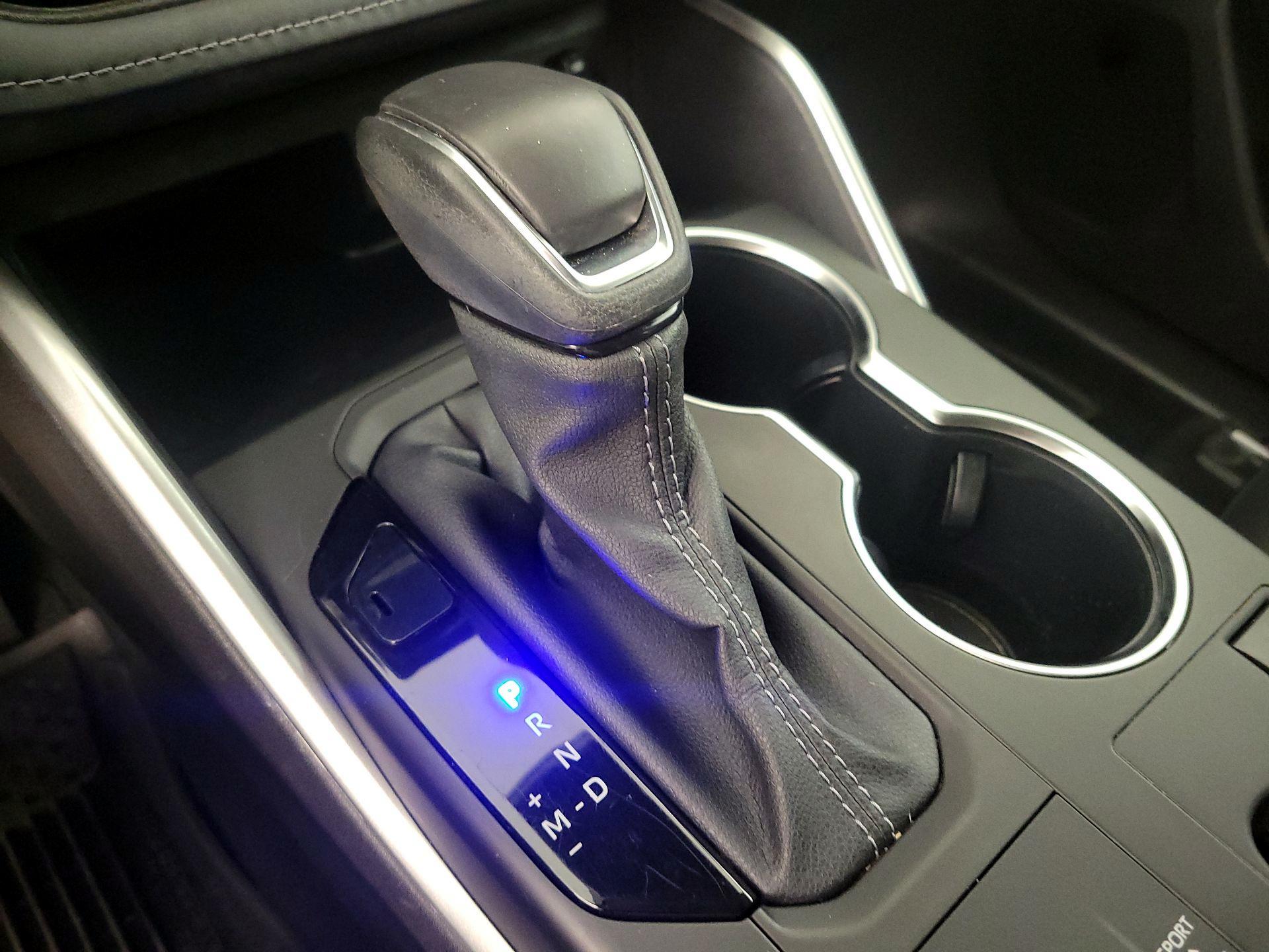 Thumbnail: 2023 Toyota Highlander - 17