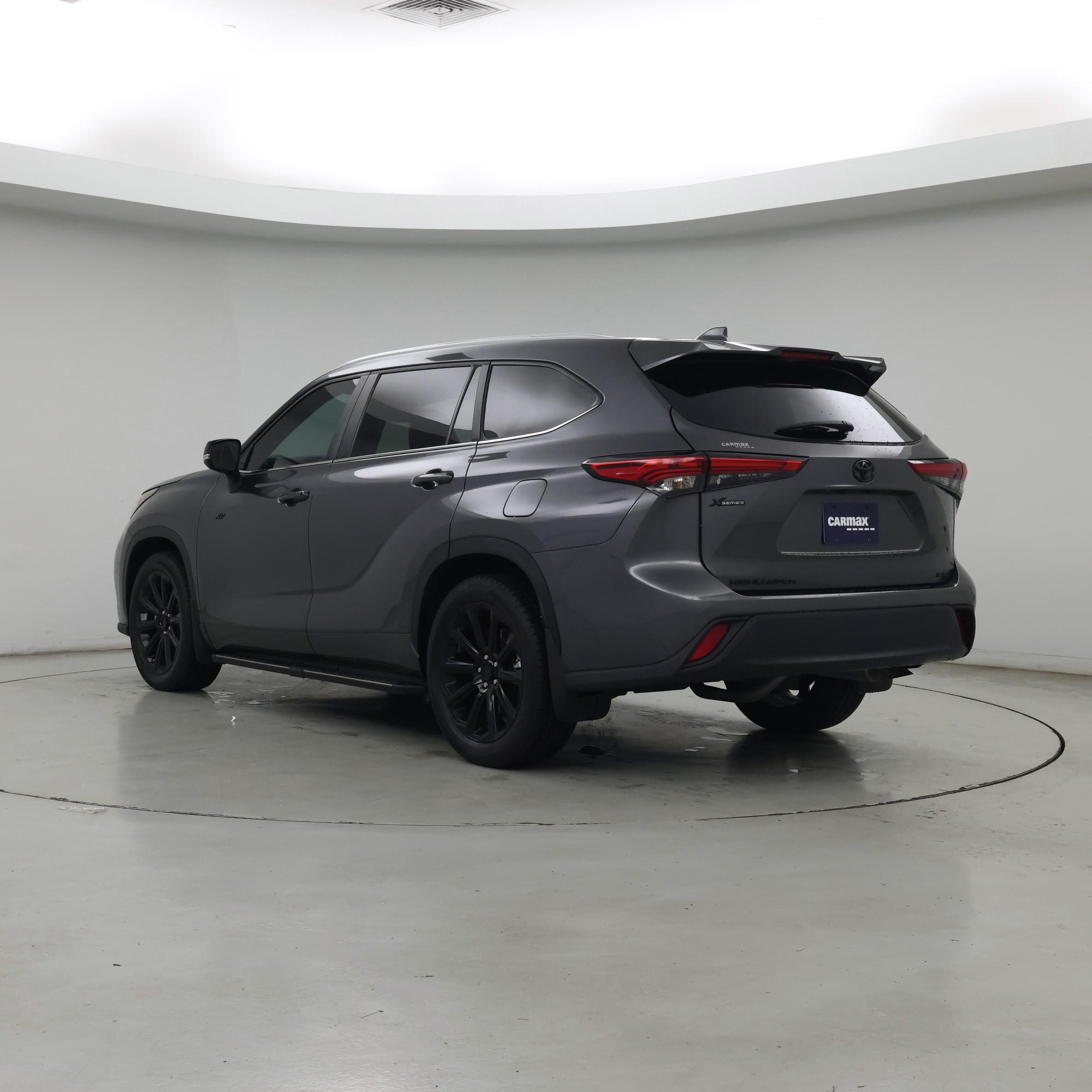 Thumbnail: 2023 Toyota Highlander - 2