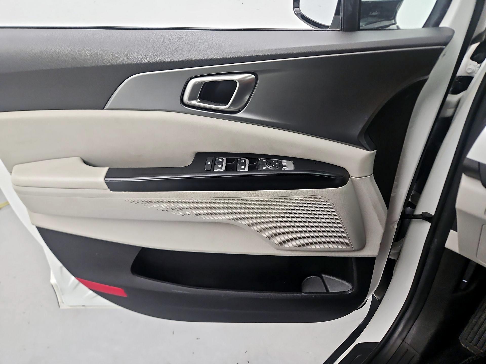 Thumbnail: 2024 Kia Carnival - 12